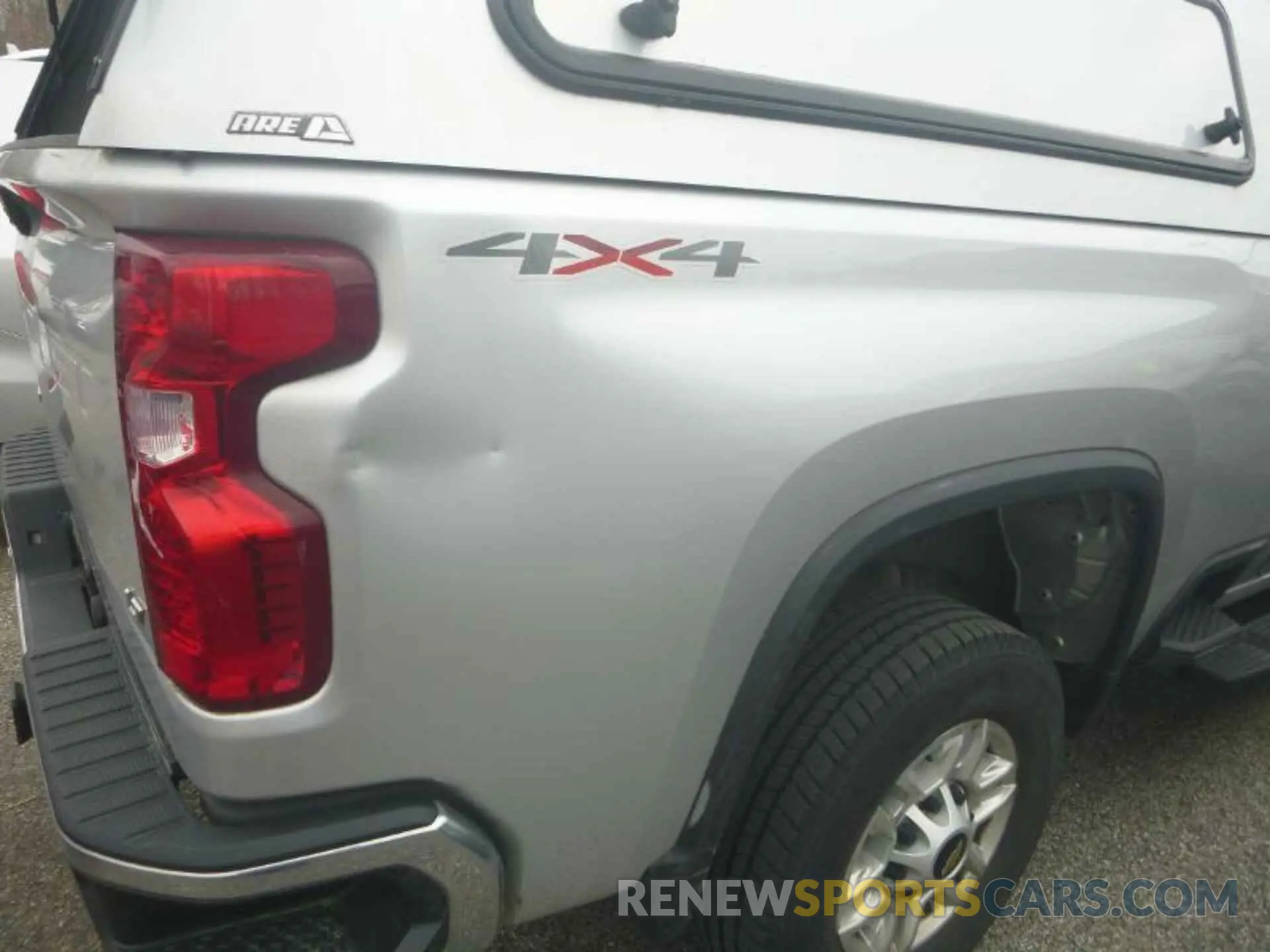 18 Photograph of a damaged car 1GC1YNE70LF249562 CHEVROLET SILVERADO 2020