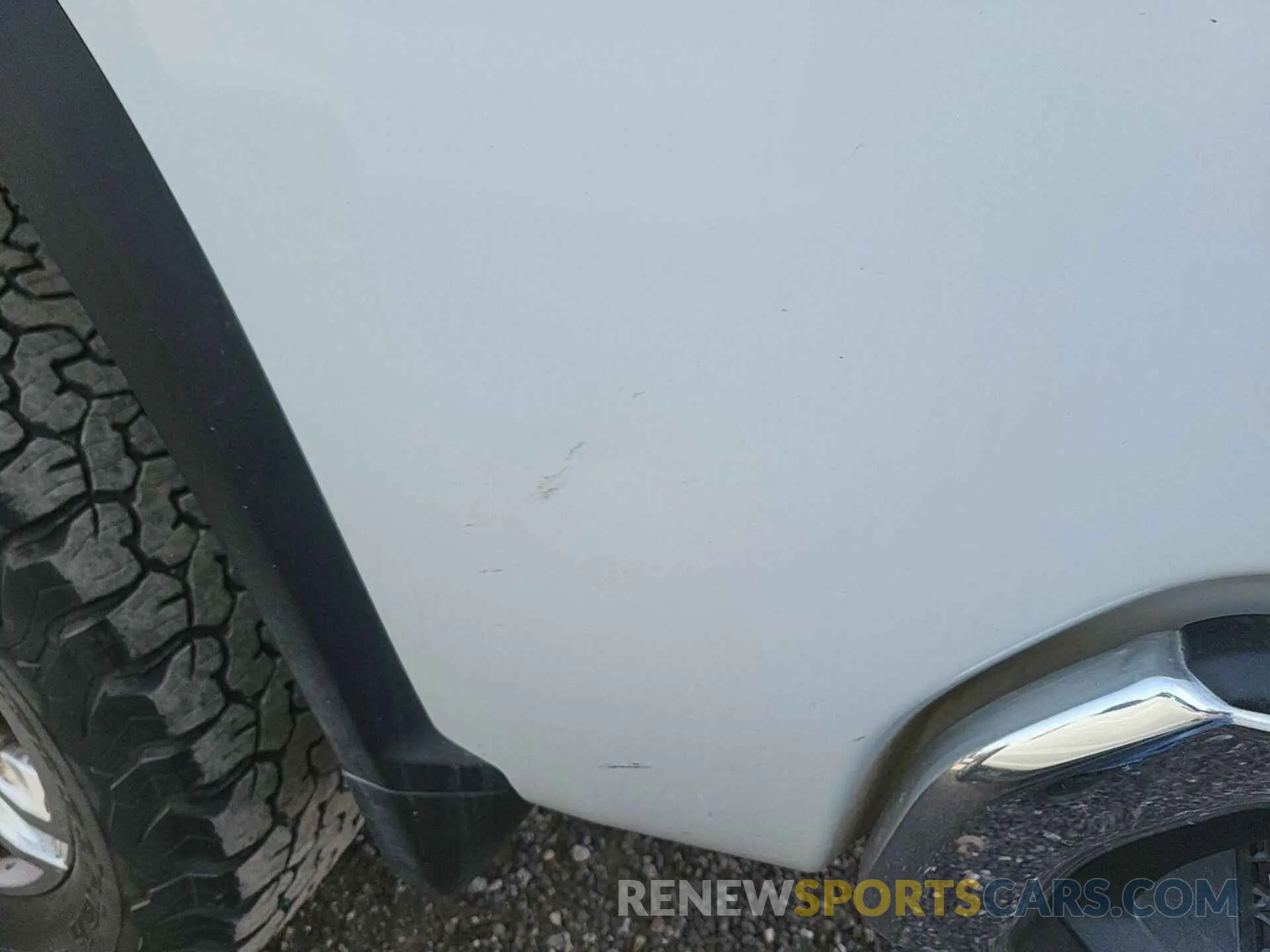 19 Photograph of a damaged car 1GC1YNE73LF199904 CHEVROLET SILVERADO 2020