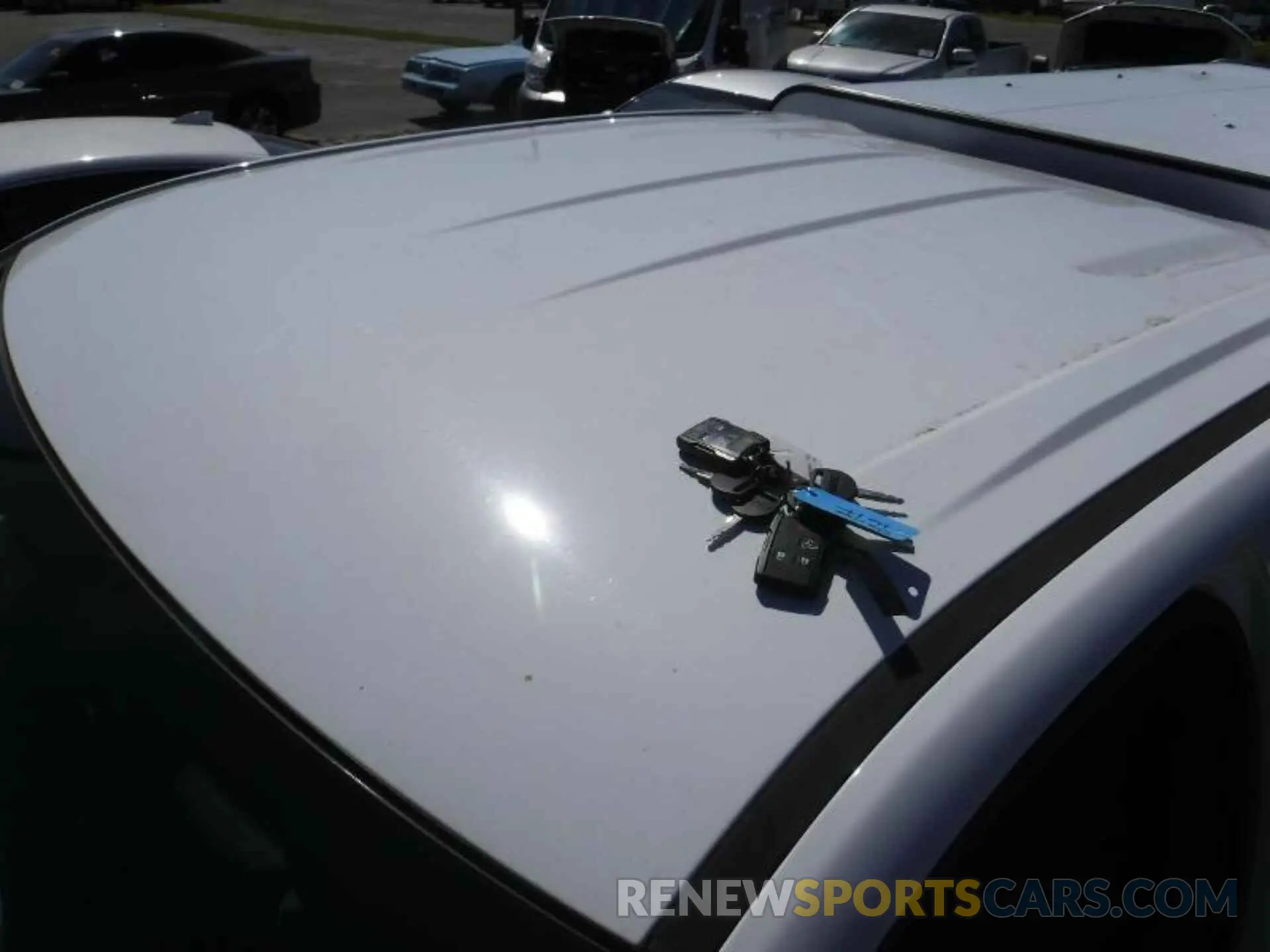 10 Photograph of a damaged car 1GC2YLE71LF268405 CHEVROLET SILVERADO 2020
