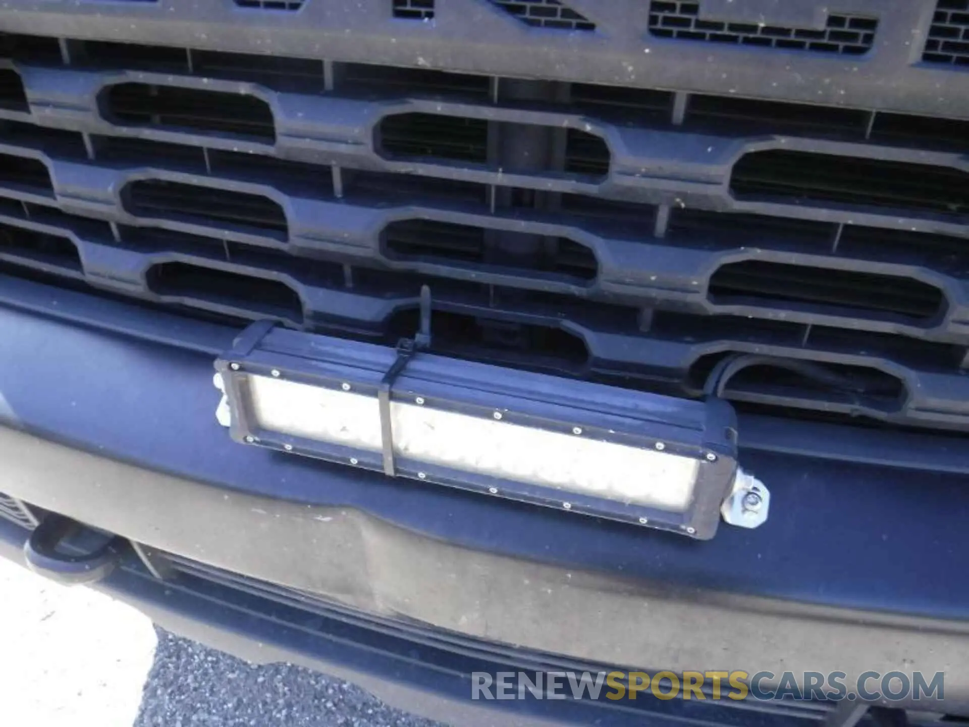 19 Photograph of a damaged car 1GC2YLE71LF268405 CHEVROLET SILVERADO 2020