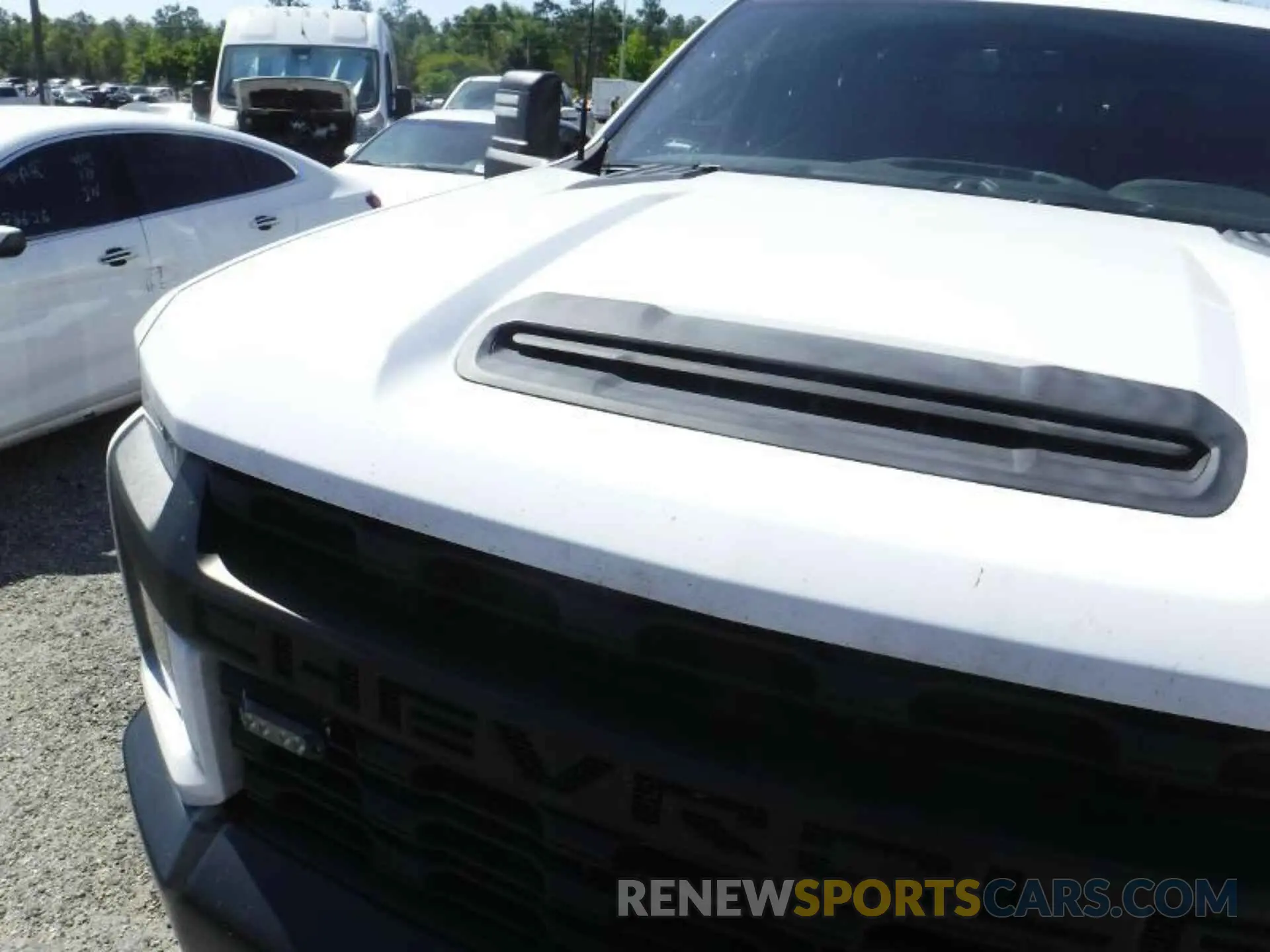 3 Photograph of a damaged car 1GC2YLE71LF268405 CHEVROLET SILVERADO 2020