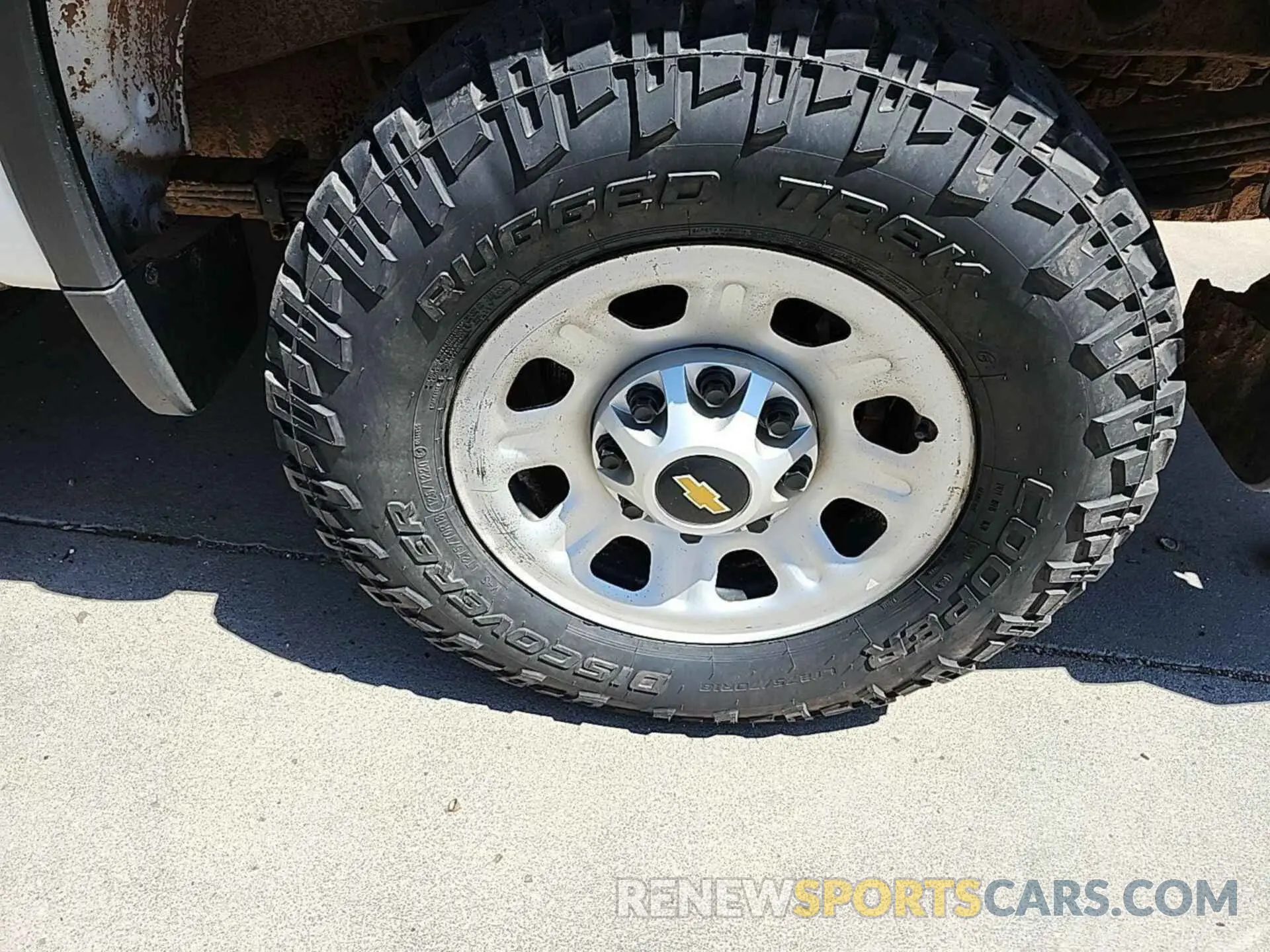 16 Photograph of a damaged car 1GC2YLE72LF233422 CHEVROLET SILVERADO 2020