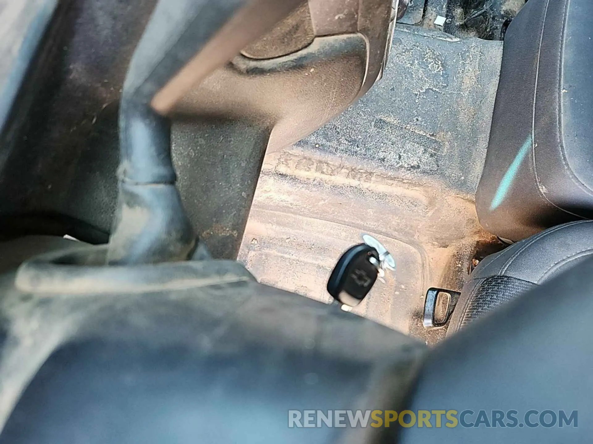 18 Photograph of a damaged car 1GC2YLE72LF233422 CHEVROLET SILVERADO 2020