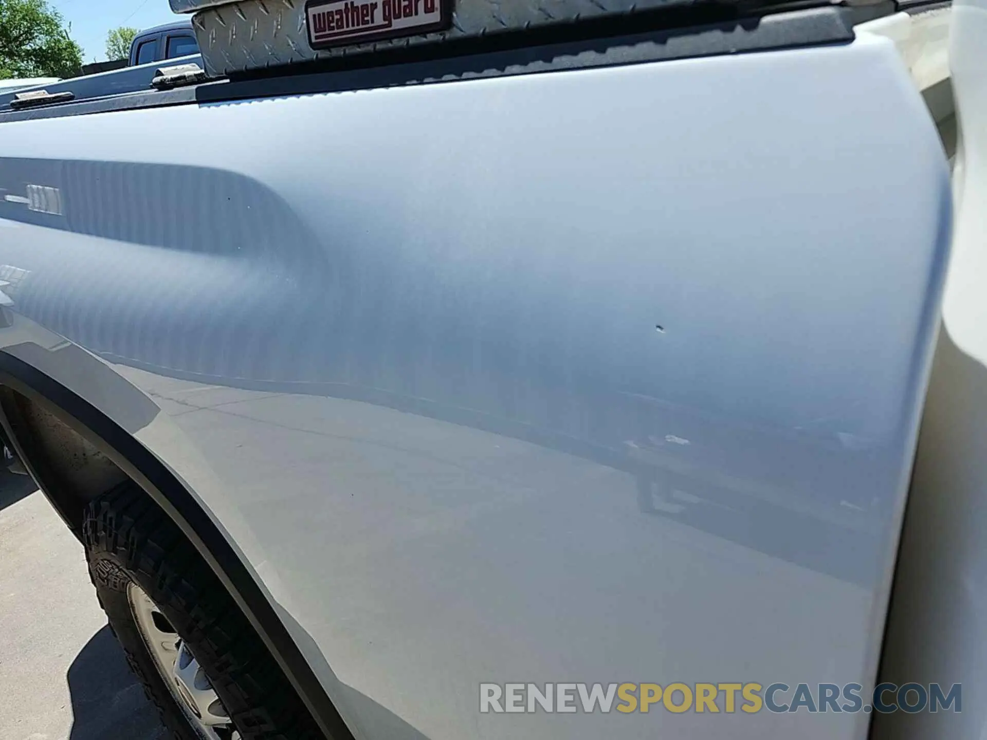 25 Photograph of a damaged car 1GC2YLE72LF233422 CHEVROLET SILVERADO 2020