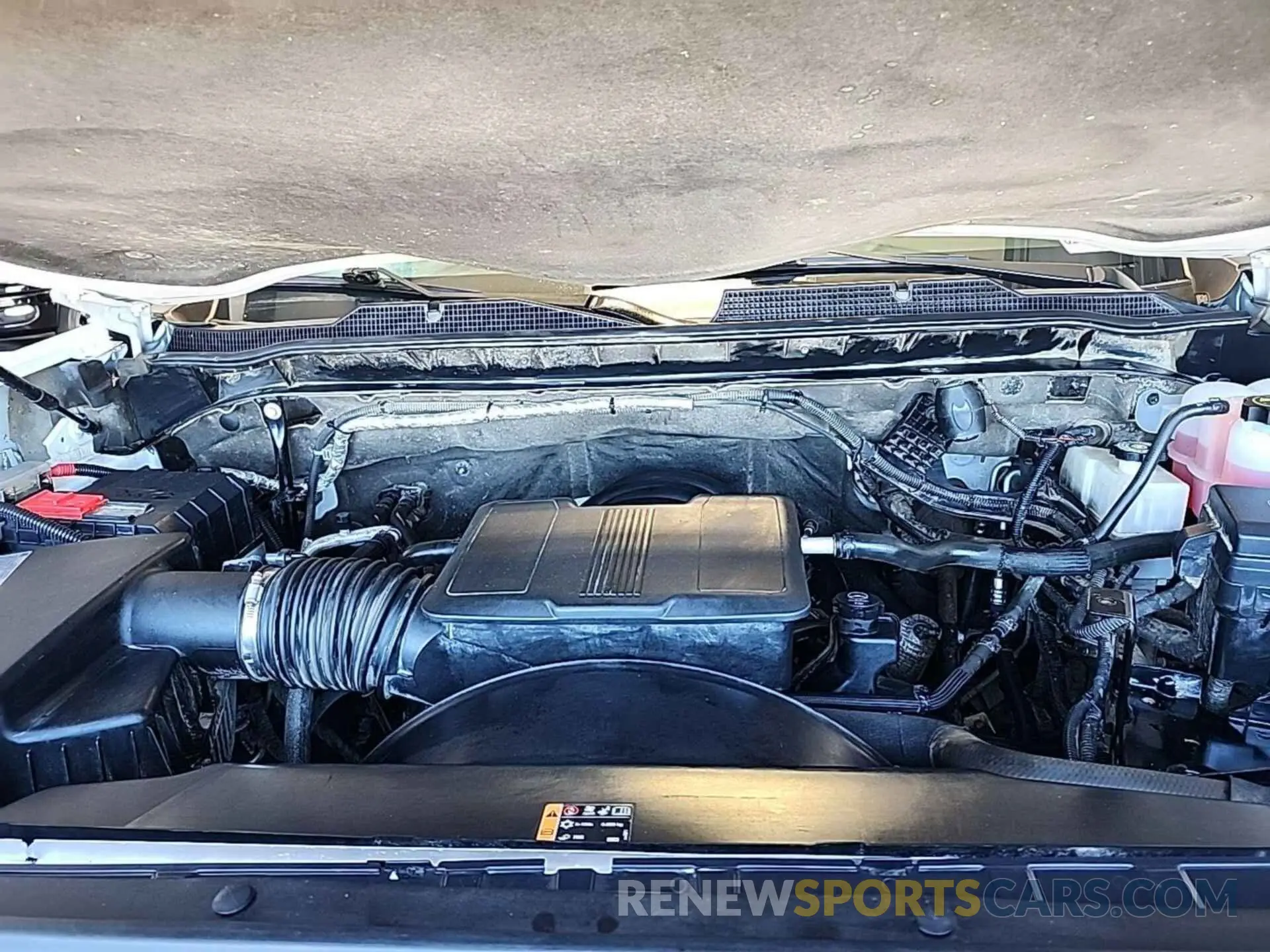 27 Photograph of a damaged car 1GC2YLE72LF282751 CHEVROLET SILVERADO 2020