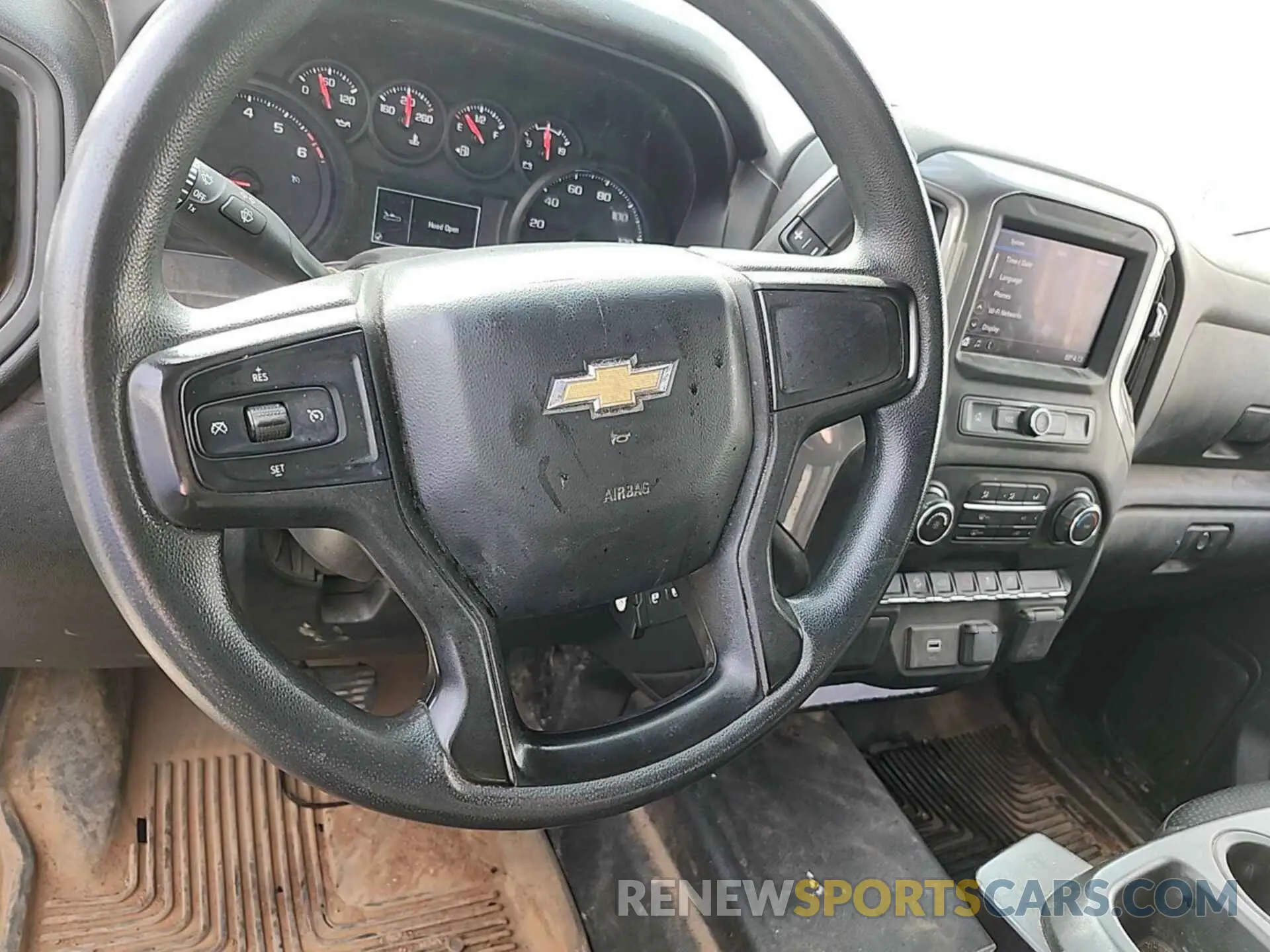 5 Photograph of a damaged car 1GC2YLE76LF233469 CHEVROLET SILVERADO 2020