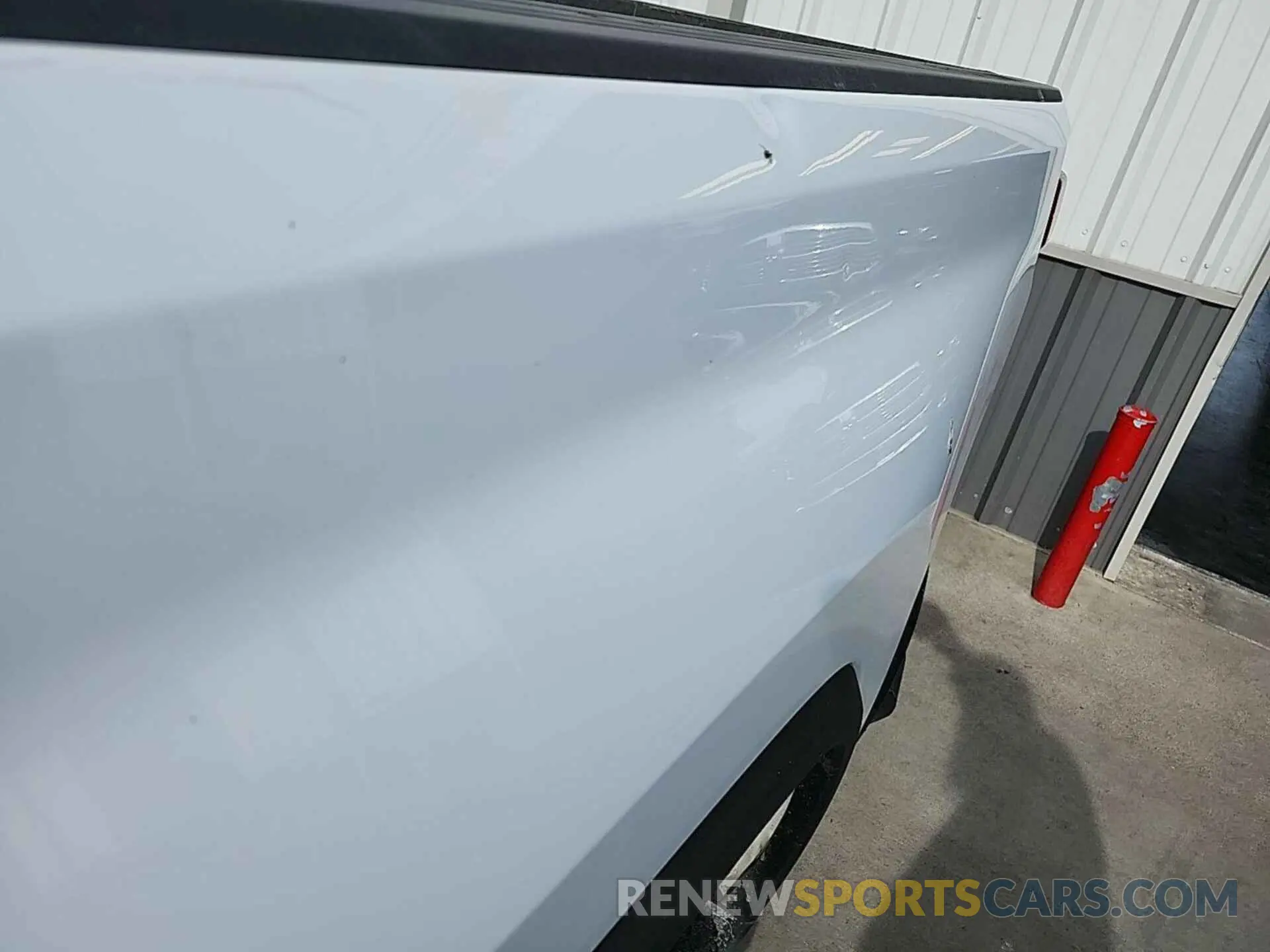 8 Photograph of a damaged car 1GC2YLE76LF233469 CHEVROLET SILVERADO 2020