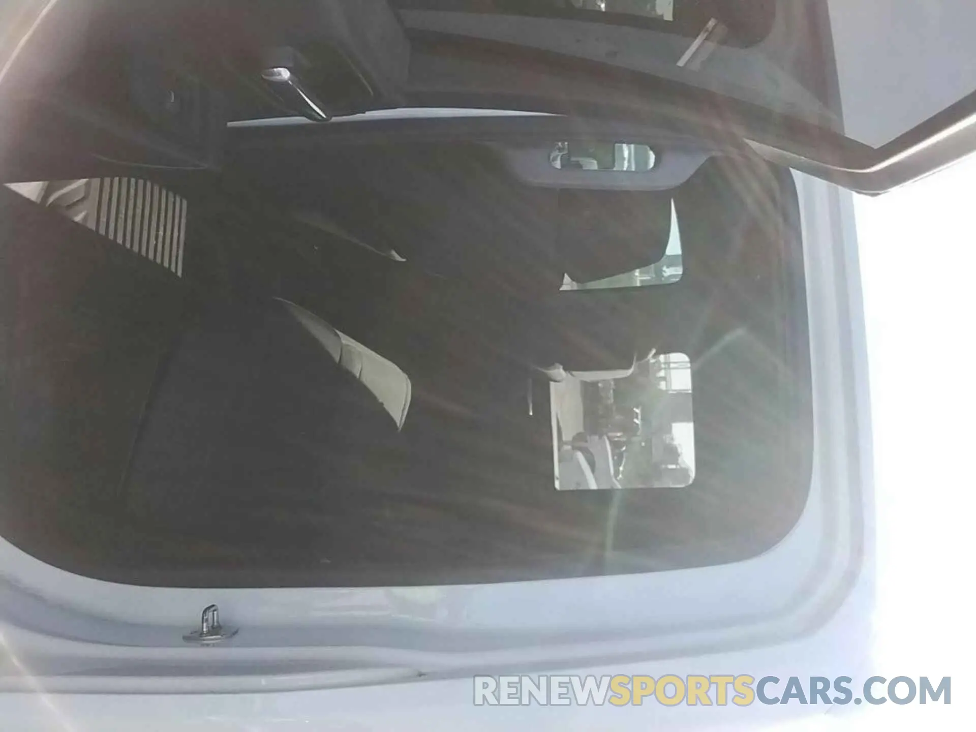 7 Photograph of a damaged car 1GC2YLE76LF304718 CHEVROLET SILVERADO 2020