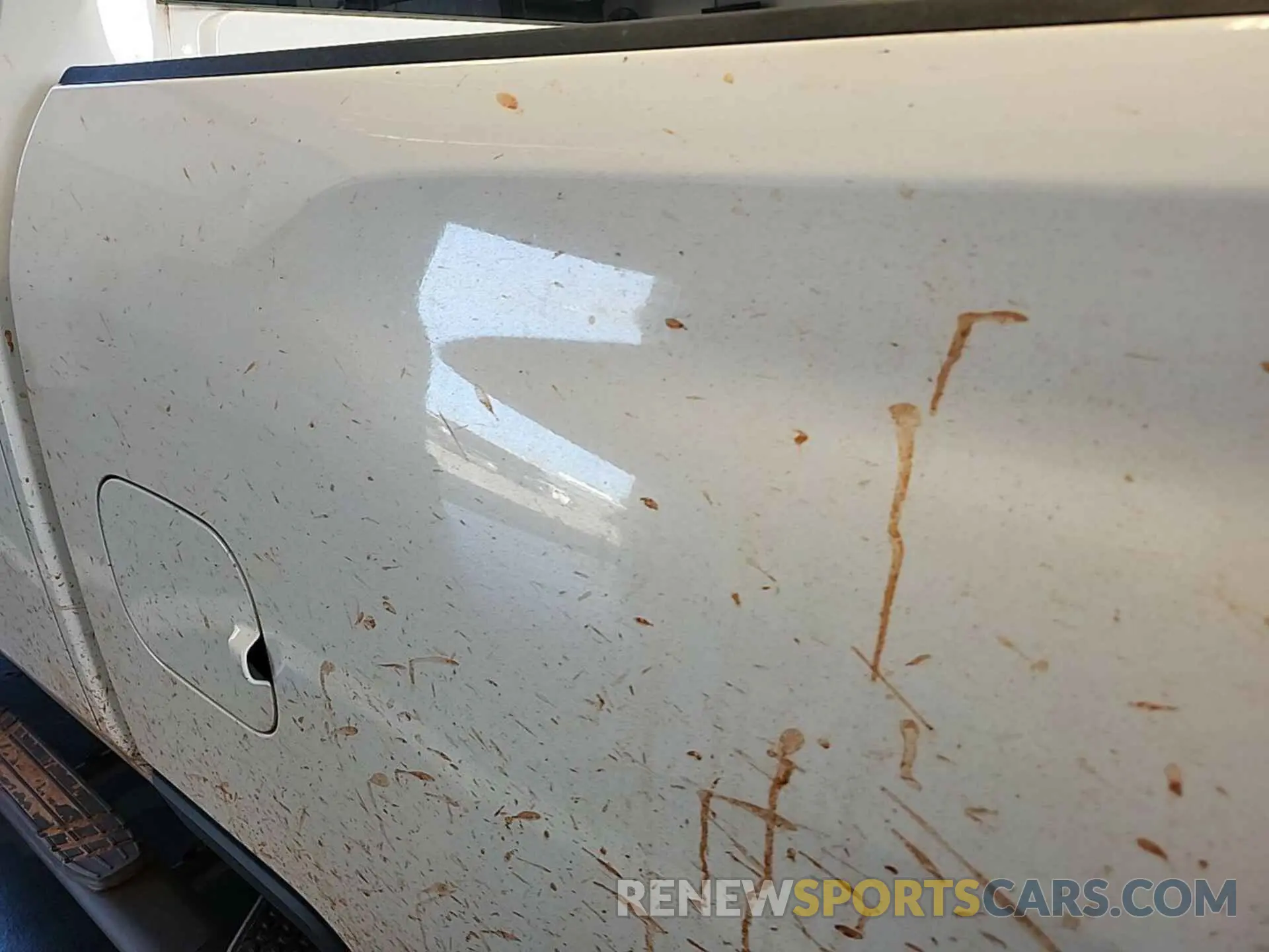 1 Photograph of a damaged car 1GC2YLE78LF256607 CHEVROLET SILVERADO 2020