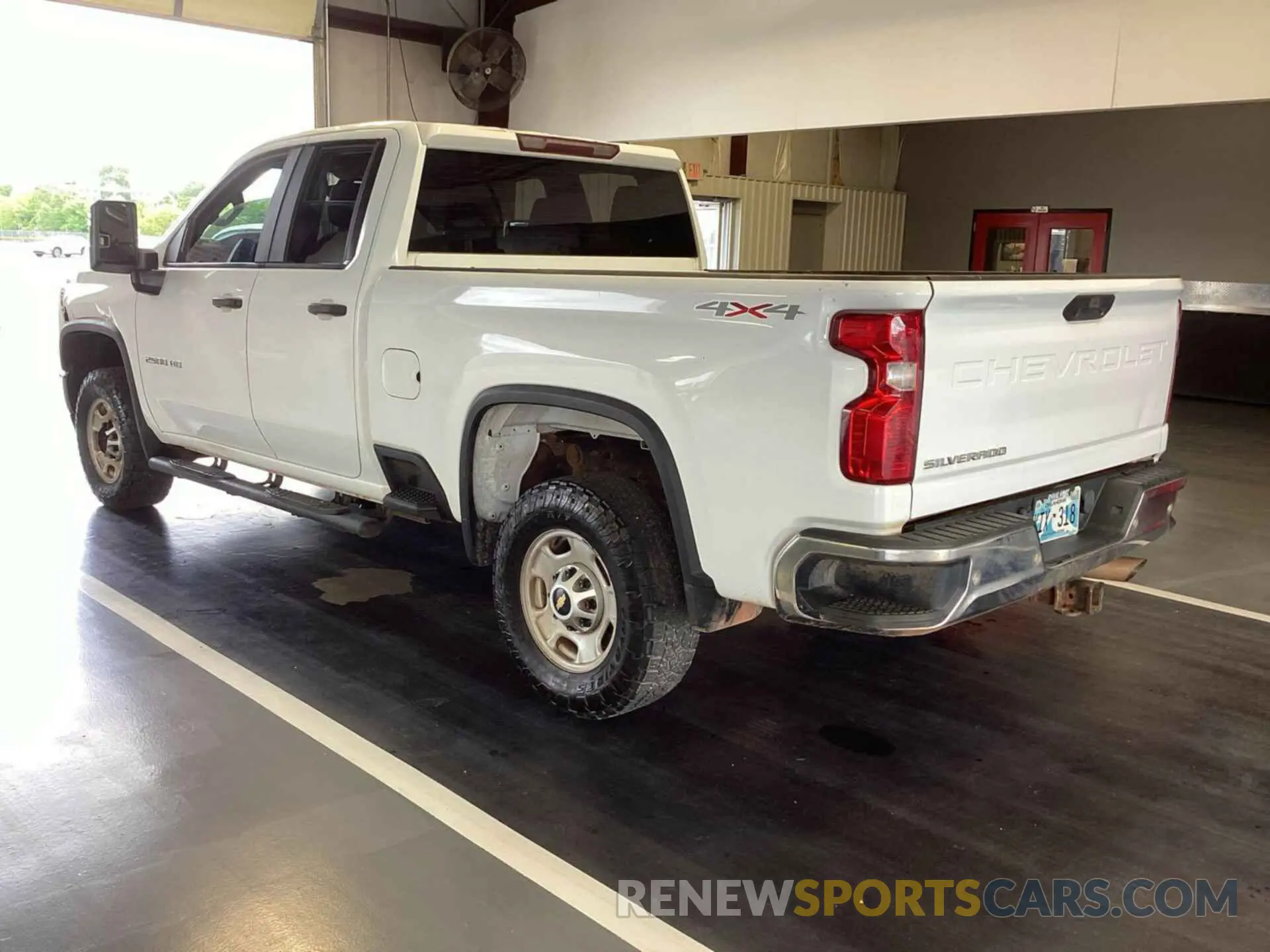 22 Photograph of a damaged car 1GC2YLE78LF256607 CHEVROLET SILVERADO 2020