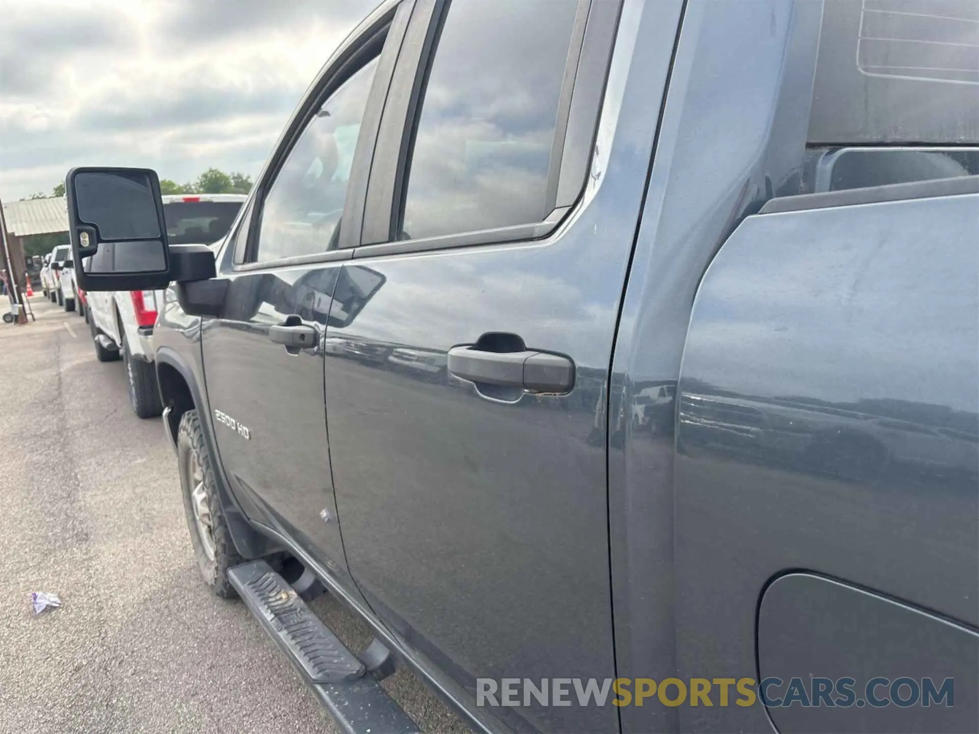 20 Photograph of a damaged car 1GC2YLE79LF220053 CHEVROLET SILVERADO 2020