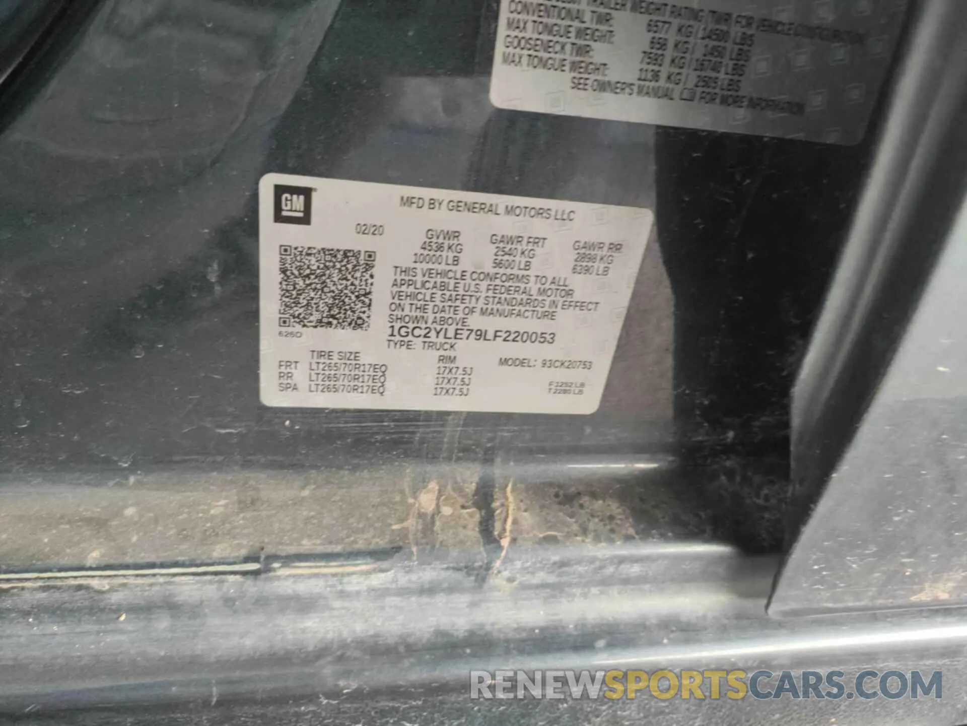 25 Photograph of a damaged car 1GC2YLE79LF220053 CHEVROLET SILVERADO 2020