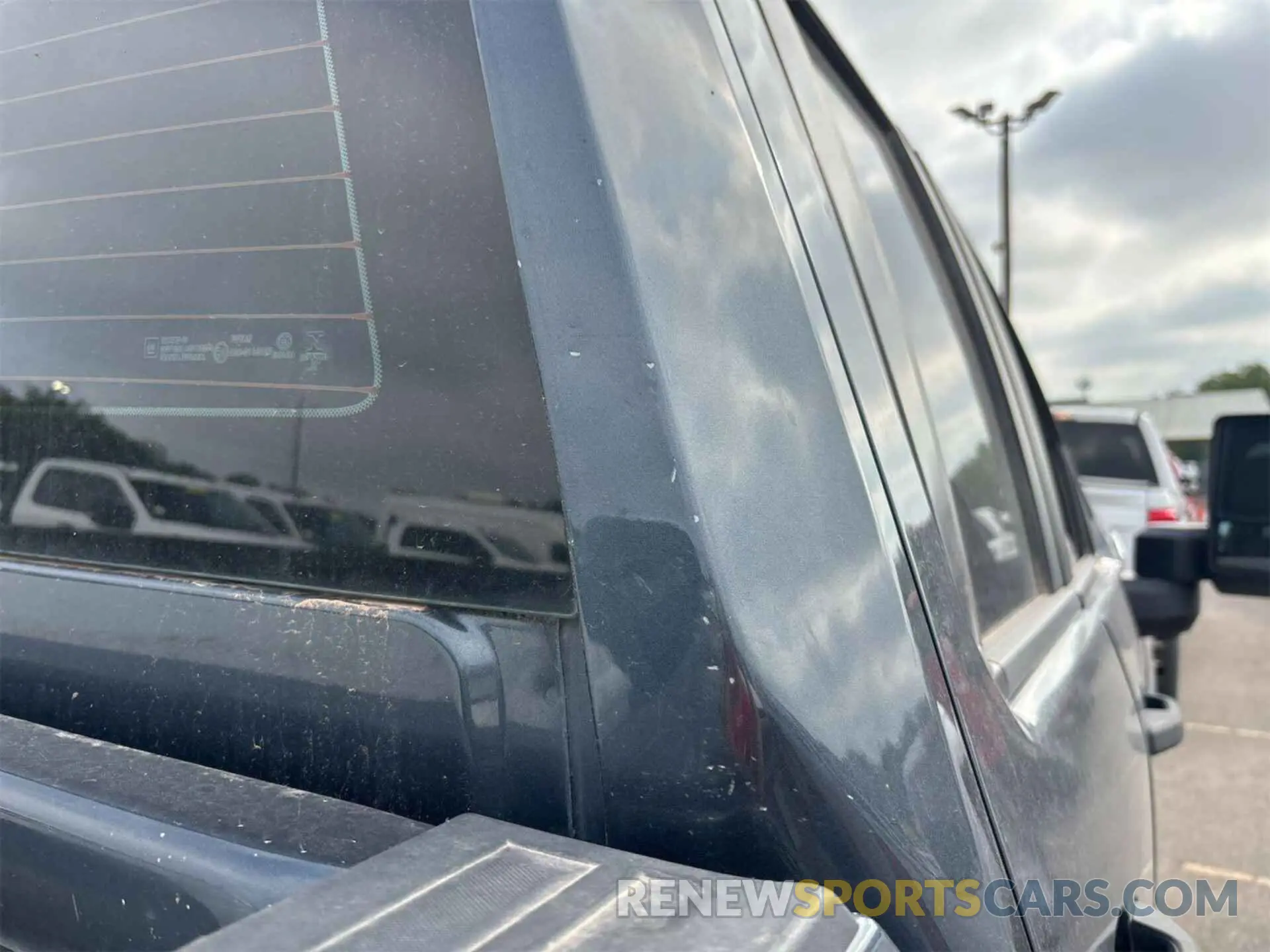 6 Photograph of a damaged car 1GC2YLE79LF220053 CHEVROLET SILVERADO 2020