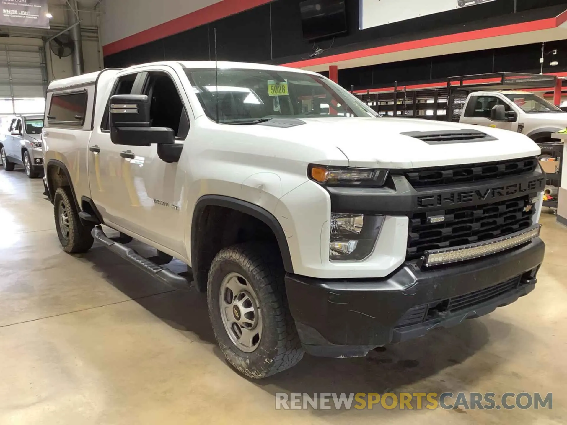 18 Photograph of a damaged car 1GC2YLE79LF265820 CHEVROLET SILVERADO 2020