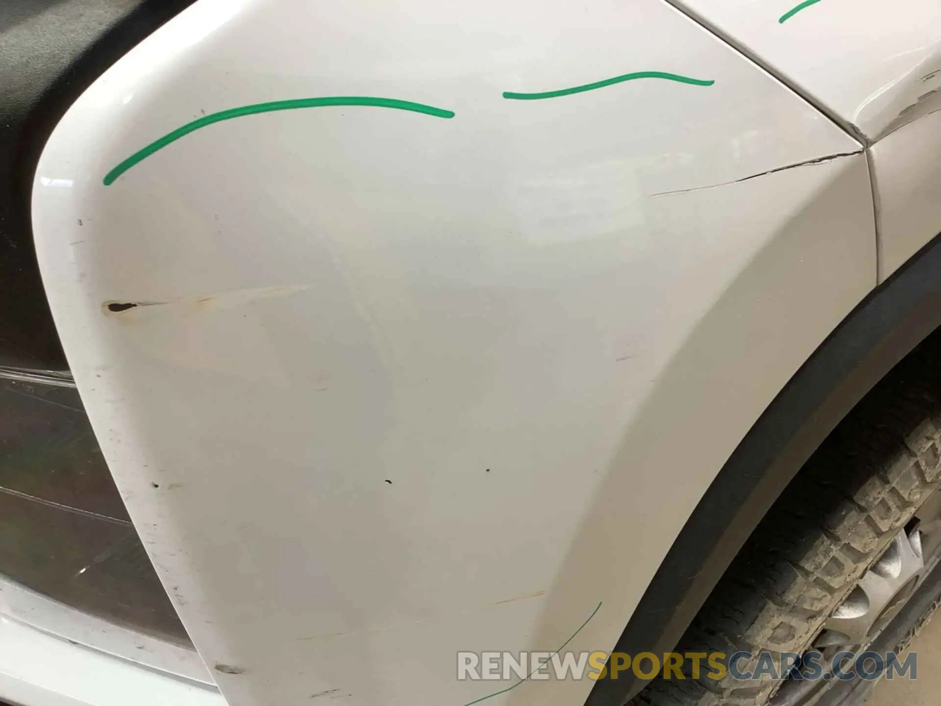 5 Photograph of a damaged car 1GC2YLE79LF265820 CHEVROLET SILVERADO 2020