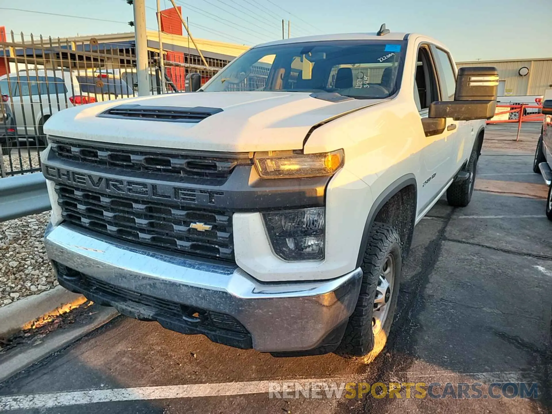 21 Photograph of a damaged car 1GC4YLE76LF177915 CHEVROLET SILVERADO 2020
