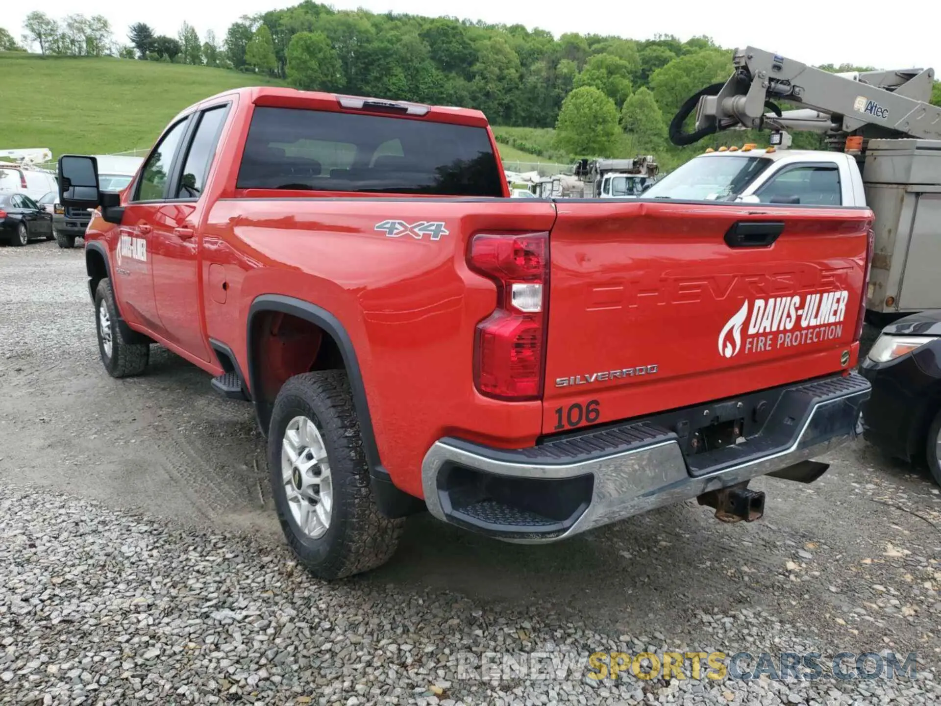 10 Photograph of a damaged car 1GC5YNE74LF213441 CHEVROLET SILVERADO 2020