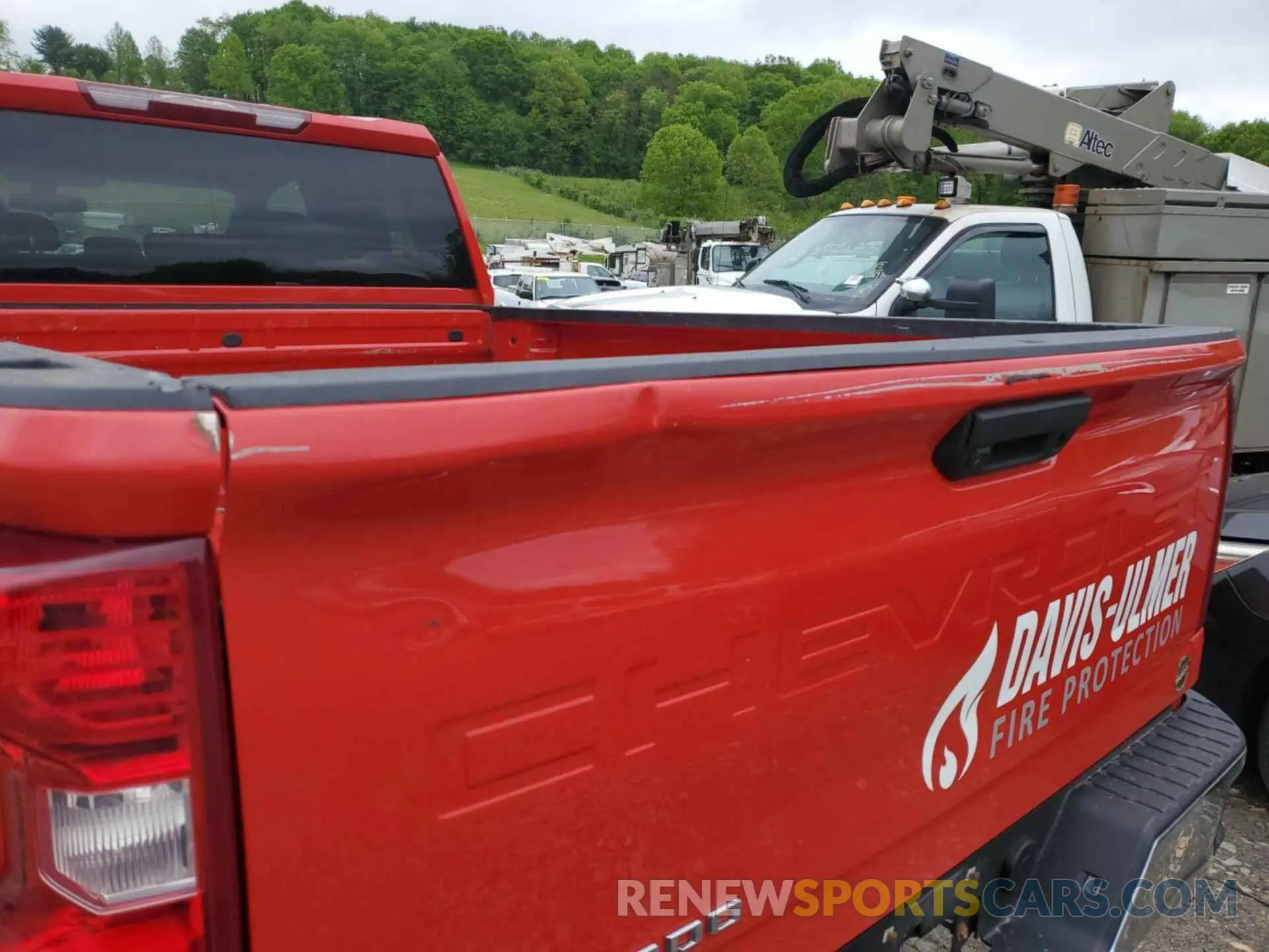 26 Photograph of a damaged car 1GC5YNE74LF213441 CHEVROLET SILVERADO 2020