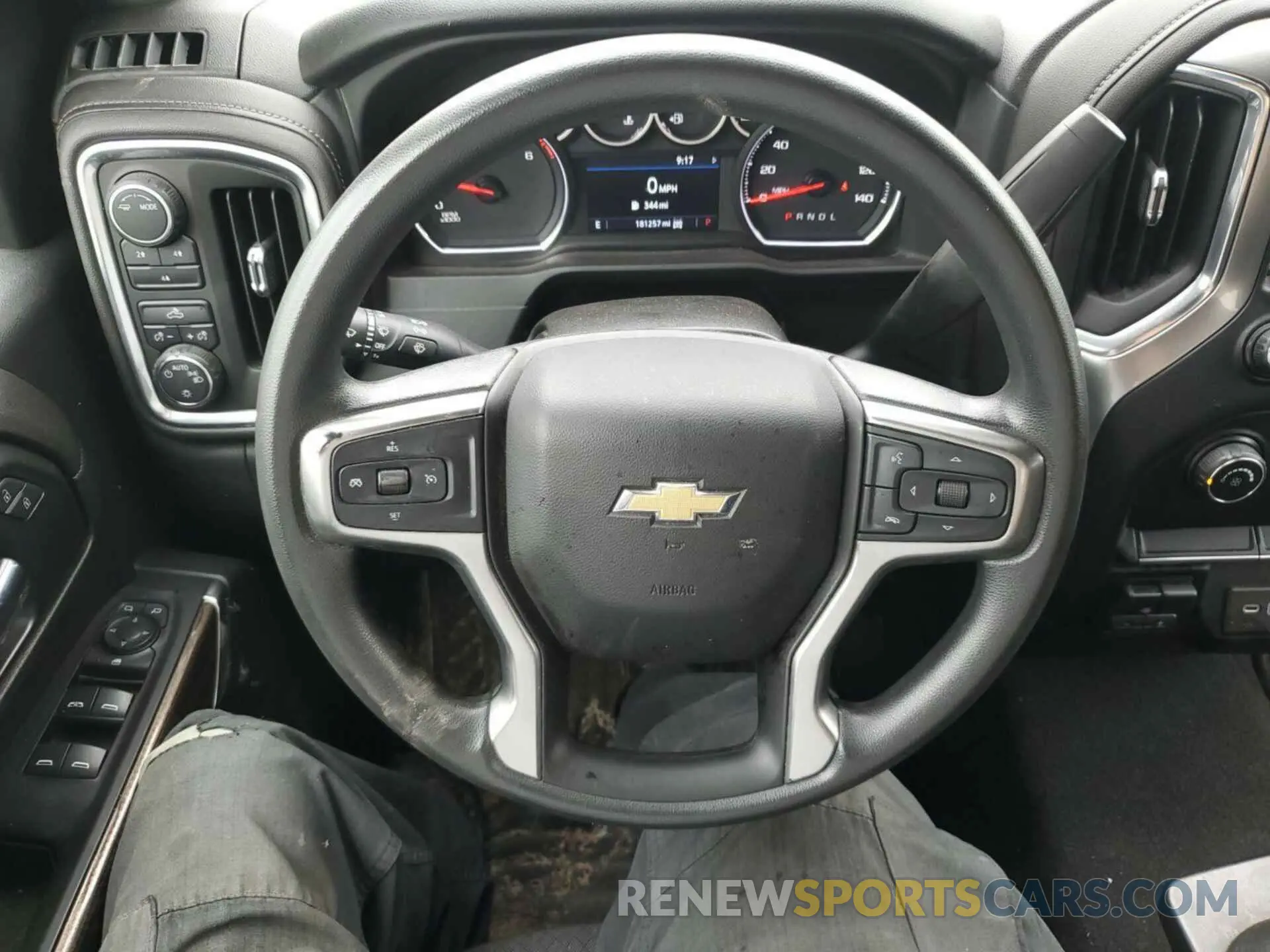 29 Photograph of a damaged car 1GC5YNE74LF213441 CHEVROLET SILVERADO 2020