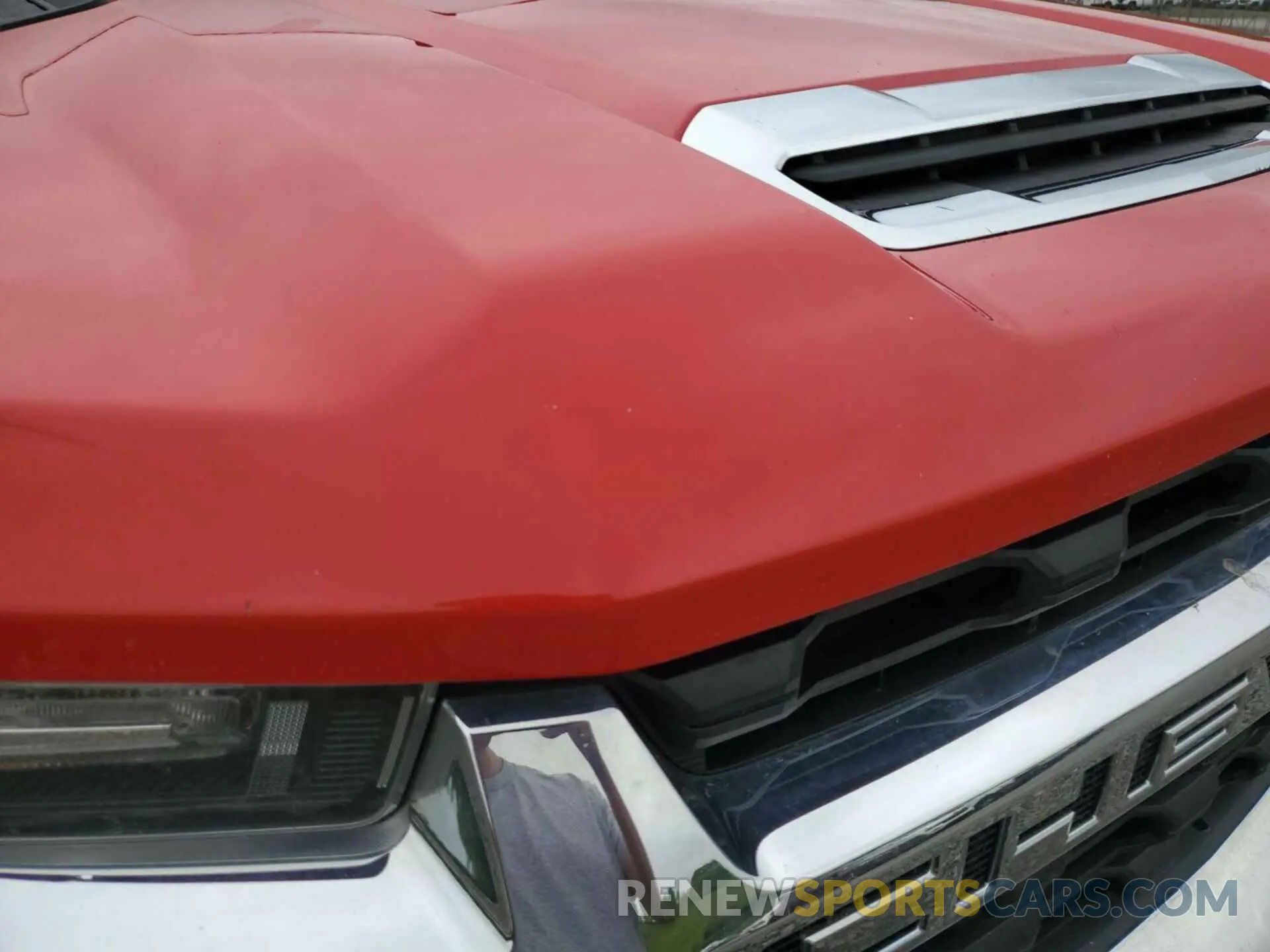 32 Photograph of a damaged car 1GC5YNE74LF213441 CHEVROLET SILVERADO 2020