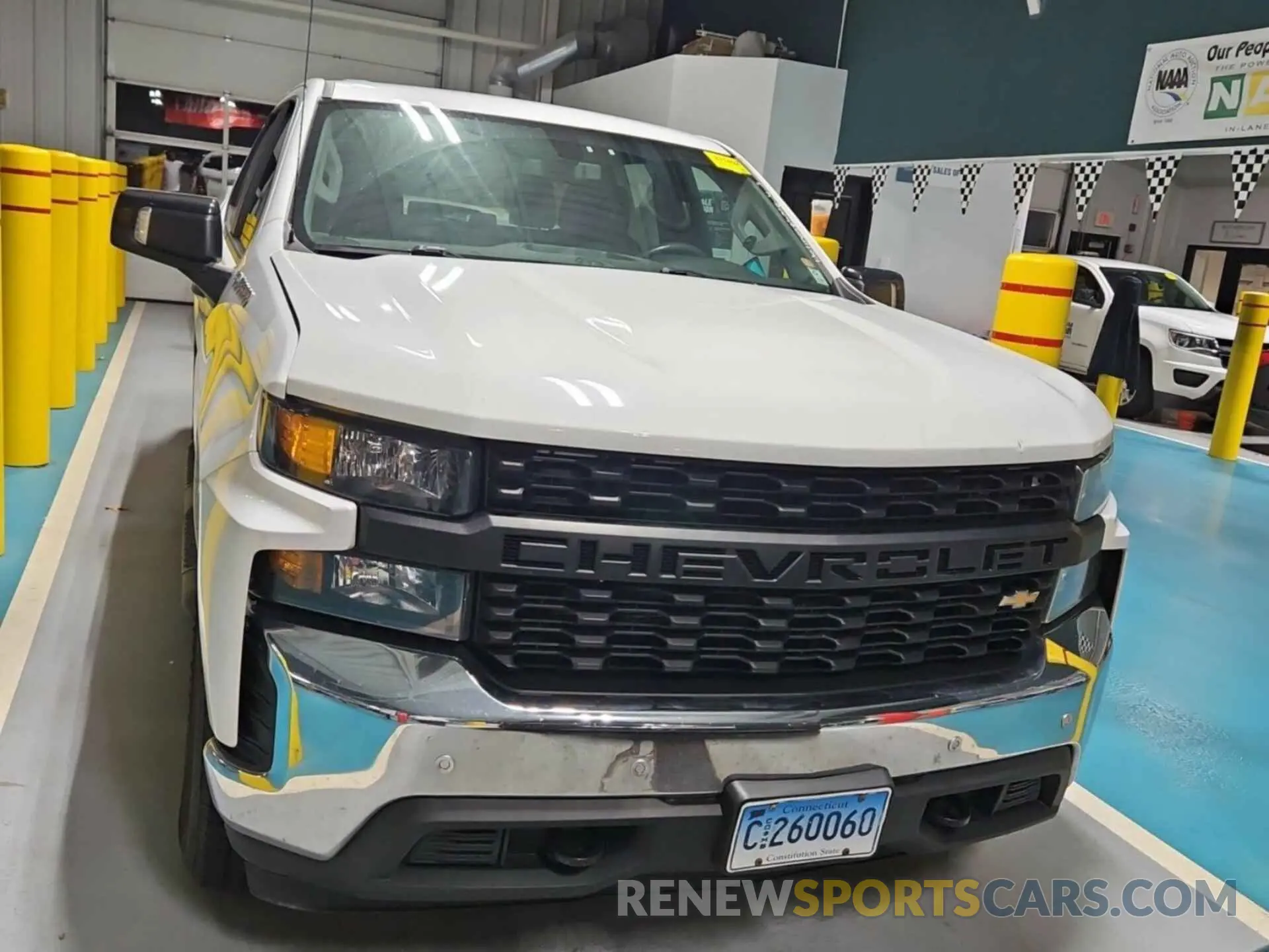 18 Photograph of a damaged car 1GCPYAEH0LZ268851 CHEVROLET SILVERADO 2020