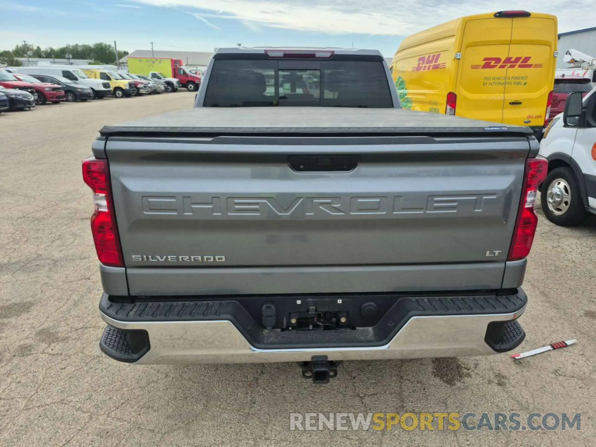 1 Photograph of a damaged car 1GCRYDED5LZ165111 CHEVROLET SILVERADO 2020