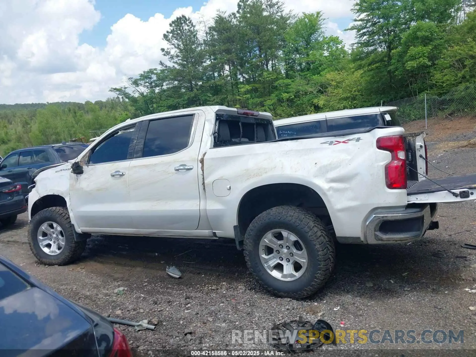 14 Photograph of a damaged car 1GCUYGEL6LZ281209 CHEVROLET SILVERADO 2020