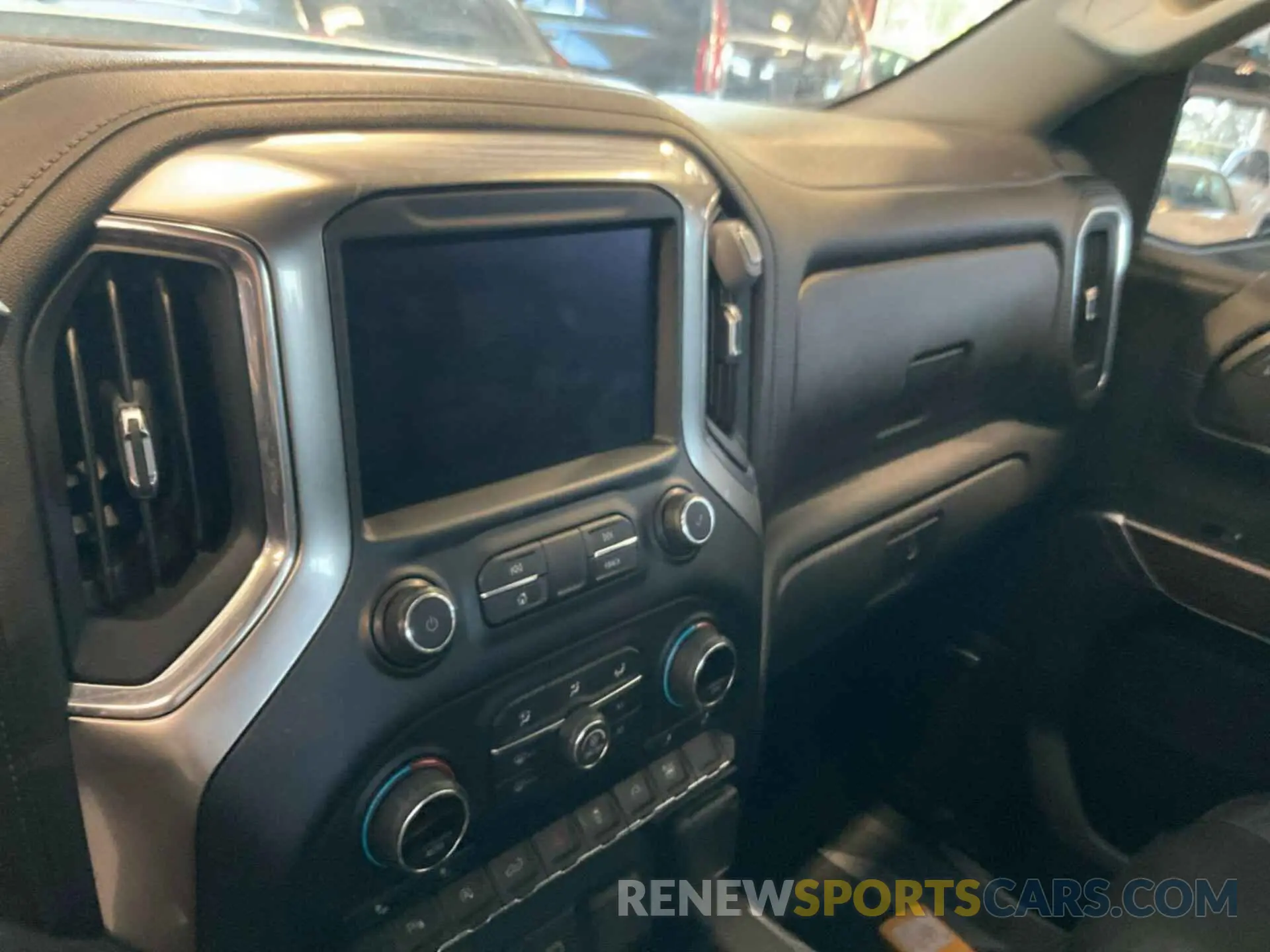 6 Photograph of a damaged car 3GCUYEEL0LG216506 CHEVROLET SILVERADO 2020