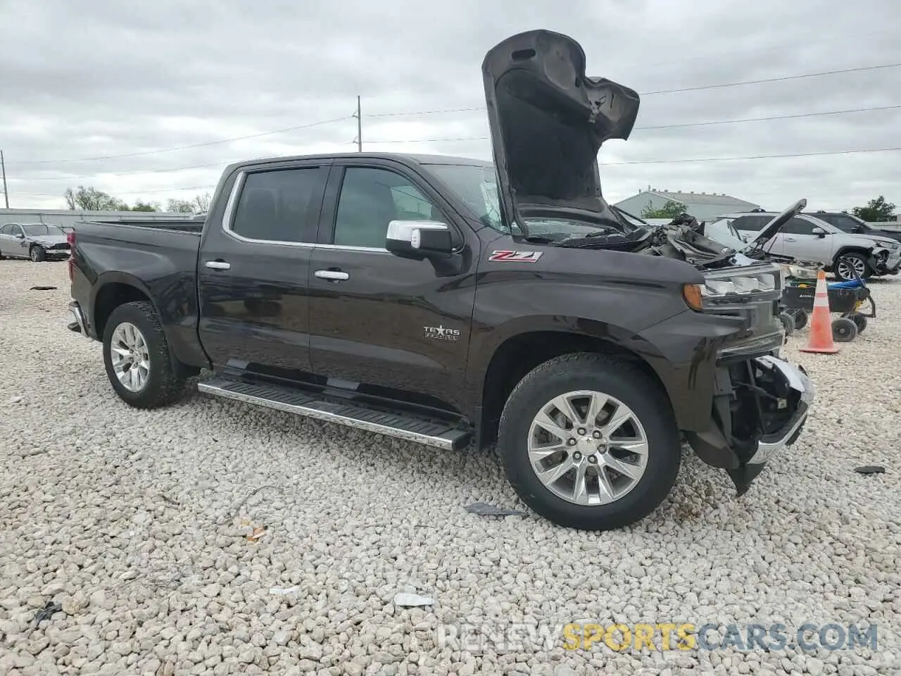 4 Photograph of a damaged car 3GCUYGED6LG301127 CHEVROLET SILVERADO 2020