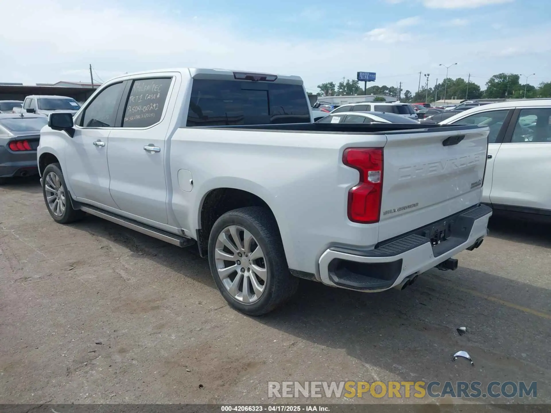 3 Photograph of a damaged car 3GCUYHEL7LG396701 CHEVROLET SILVERADO 2020