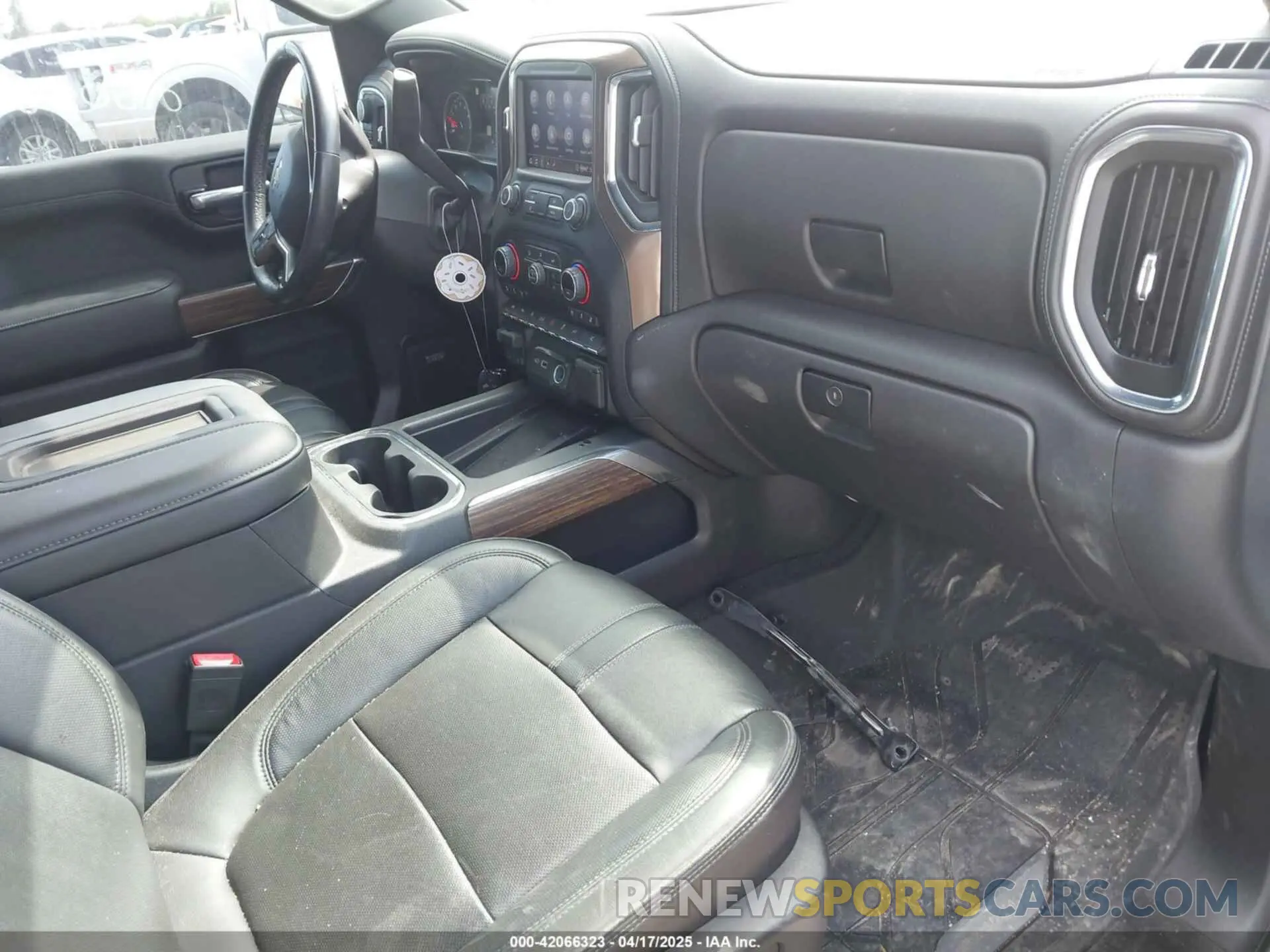 5 Photograph of a damaged car 3GCUYHEL7LG396701 CHEVROLET SILVERADO 2020