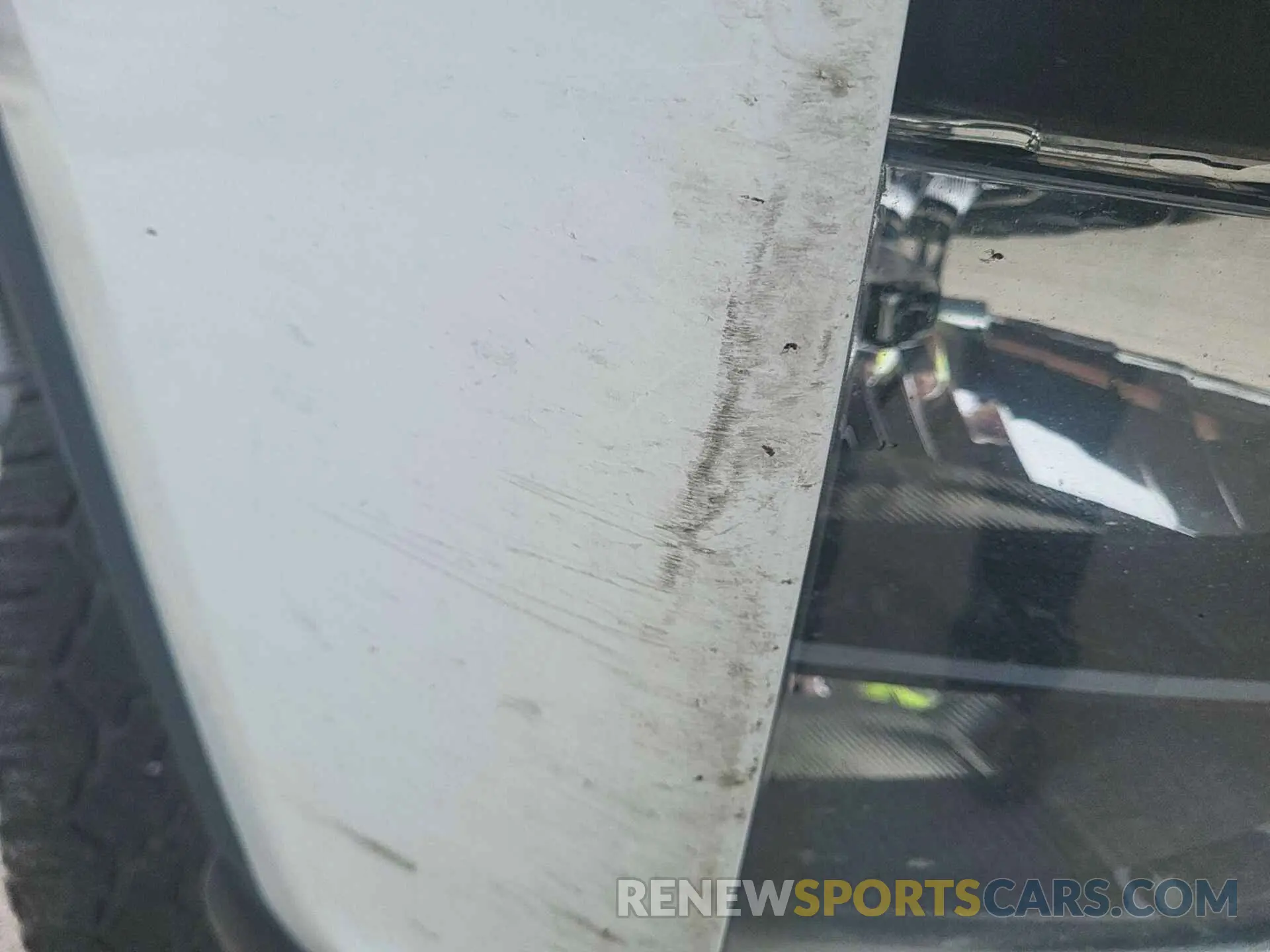 28 Photograph of a damaged car 1GC2YLE71MF250097 CHEVROLET SILVERADO 2021