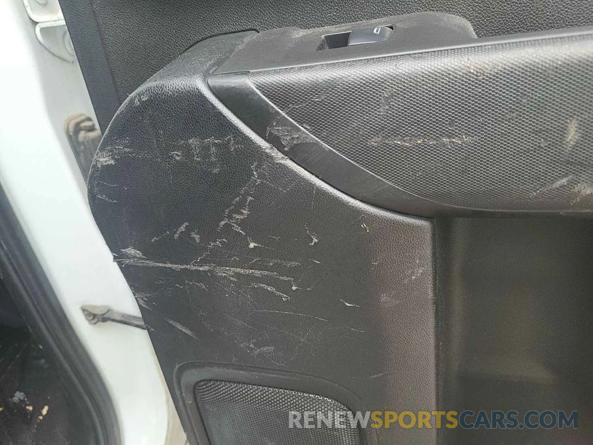 30 Photograph of a damaged car 1GC2YLE71MF250097 CHEVROLET SILVERADO 2021