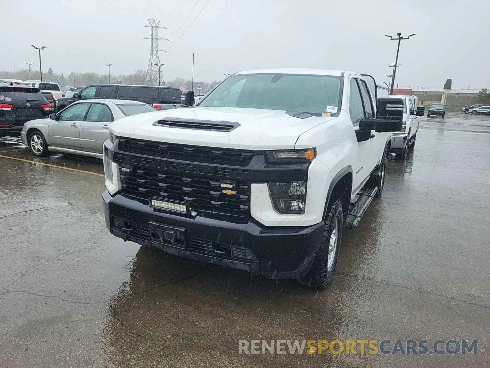 8 Photograph of a damaged car 1GC2YLE71MF250097 CHEVROLET SILVERADO 2021