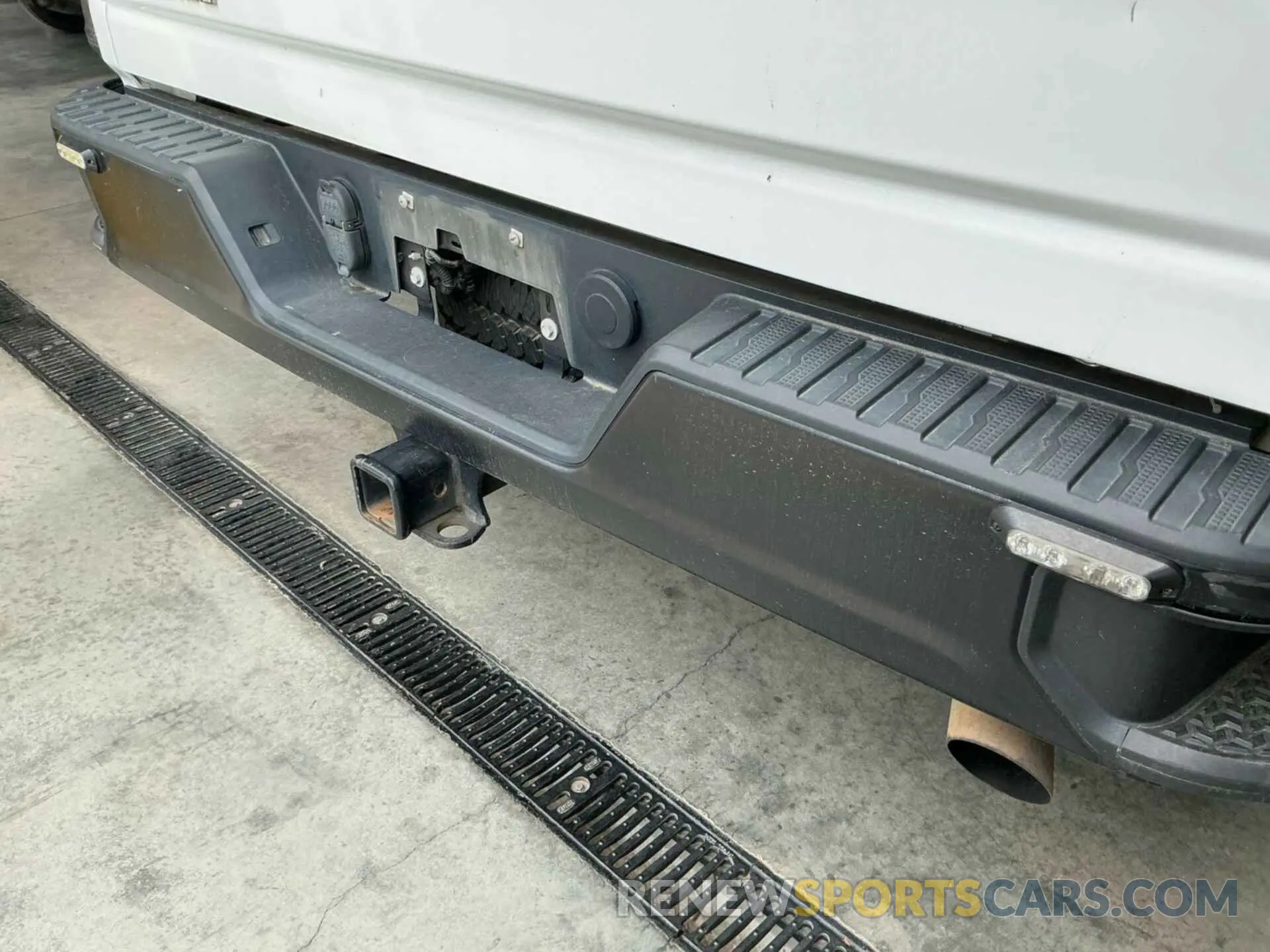 19 Photograph of a damaged car 1GC2YLE75MF141044 CHEVROLET SILVERADO 2021
