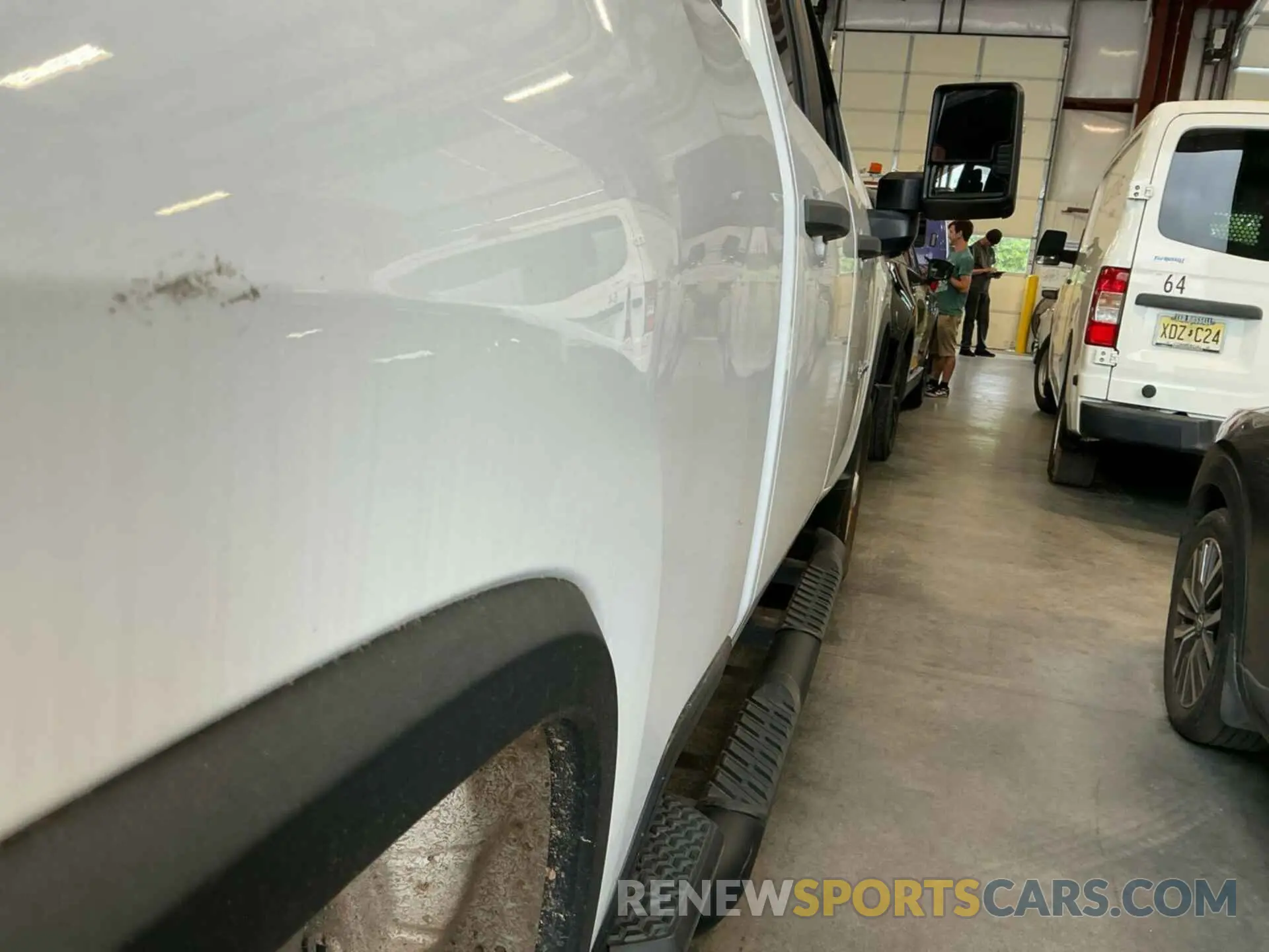 9 Photograph of a damaged car 1GC2YLE75MF141044 CHEVROLET SILVERADO 2021