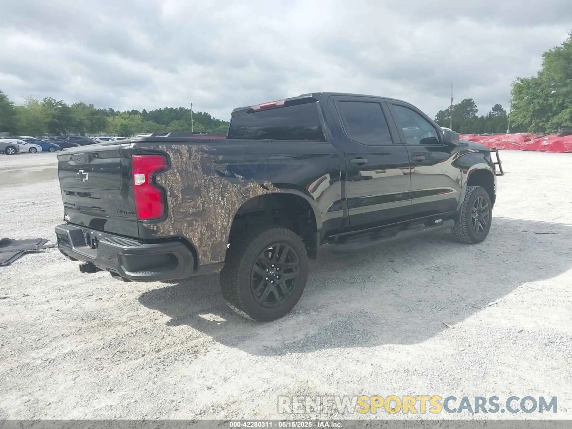 4 Photograph of a damaged car 3GCPYCEL3MG422938 CHEVROLET SILVERADO 2021