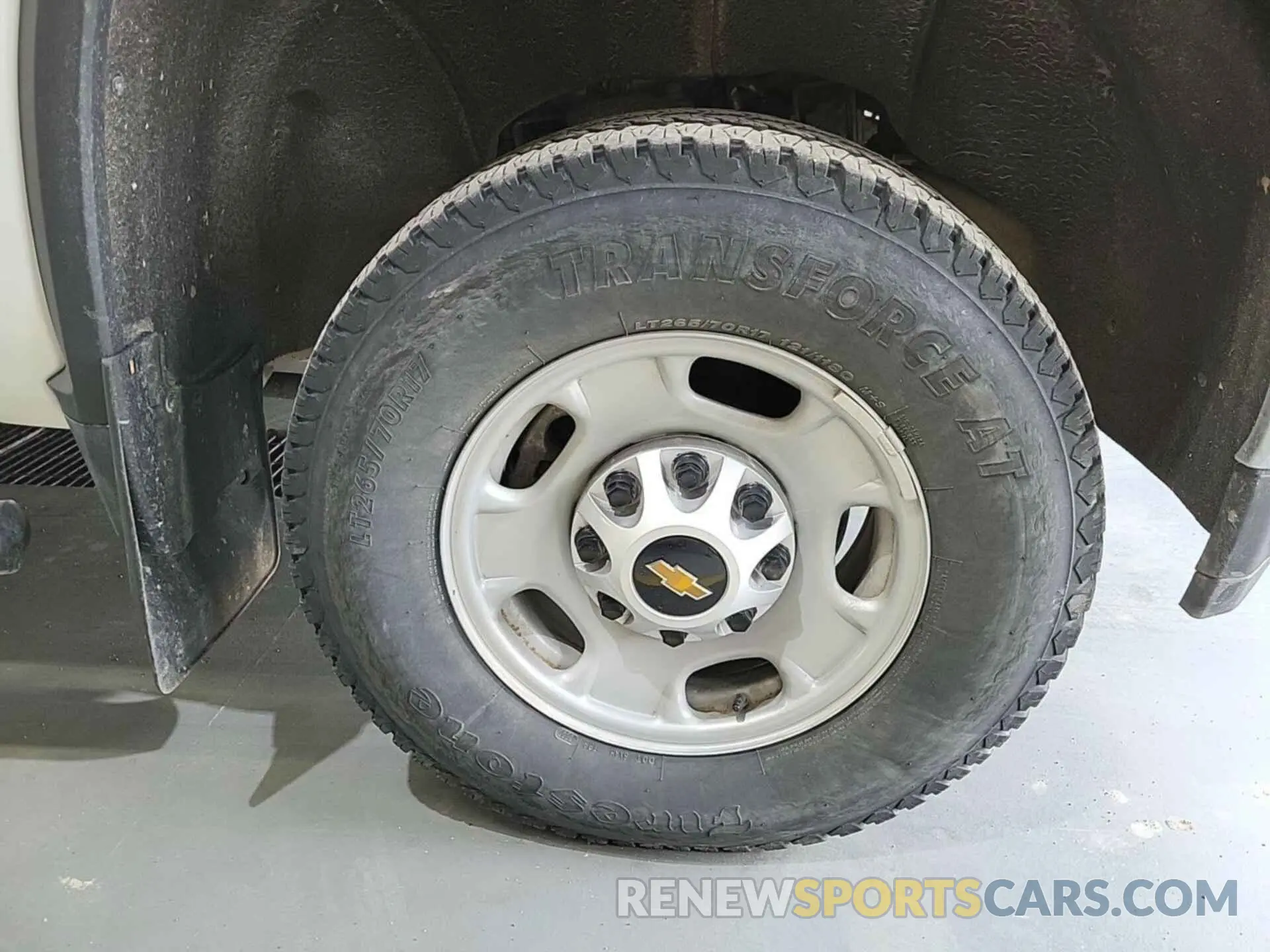 10 Photograph of a damaged car 1GC0YLE77NF338080 CHEVROLET SILVERADO 2022