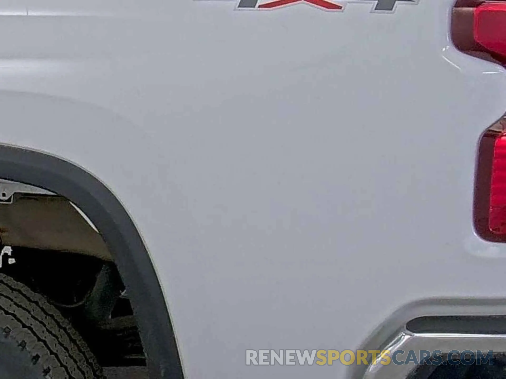 14 Photograph of a damaged car 1GC0YLE79NF348805 CHEVROLET SILVERADO 2022