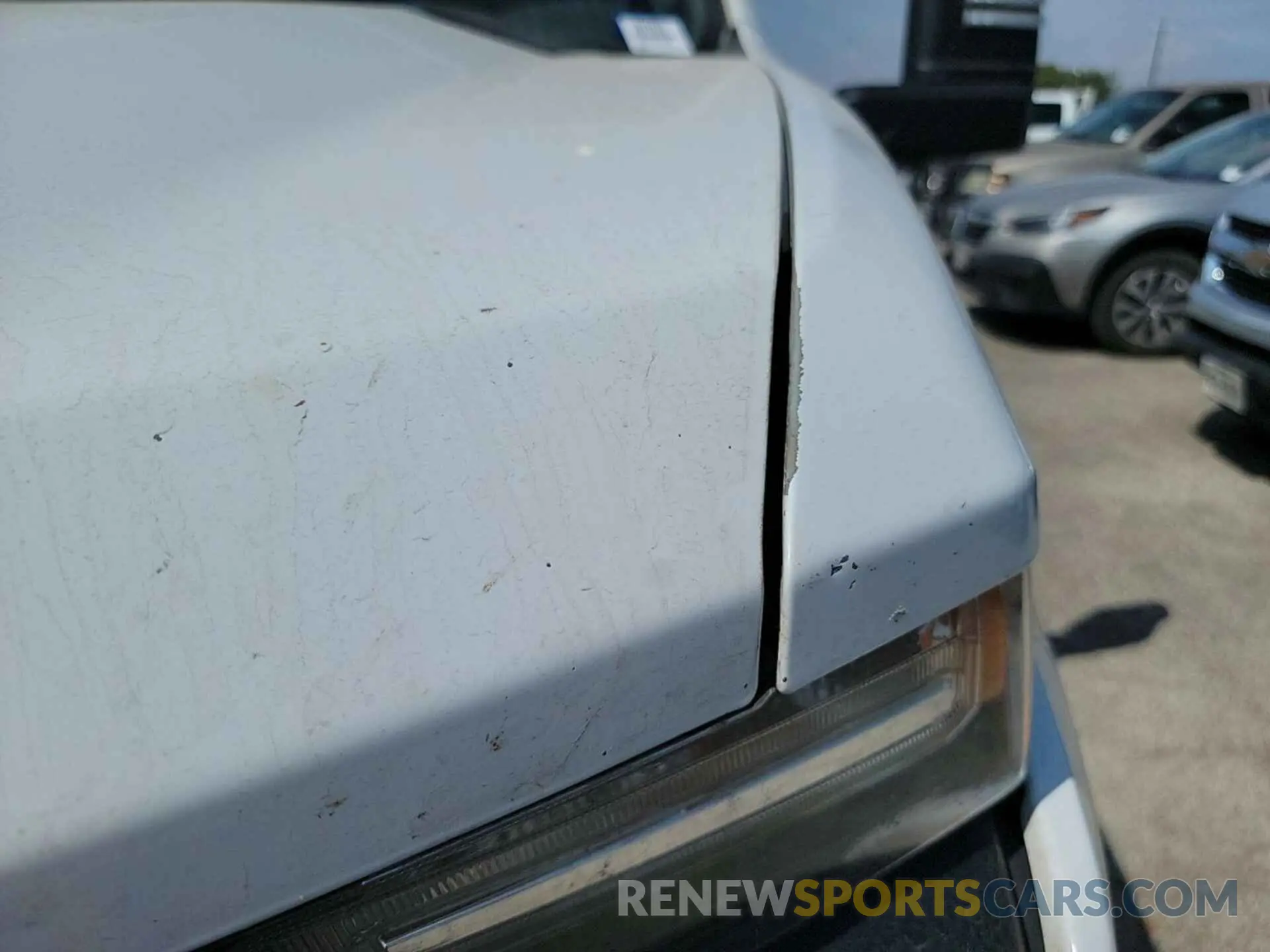 17 Photograph of a damaged car 1GC2YLE75NF255806 CHEVROLET SILVERADO 2022