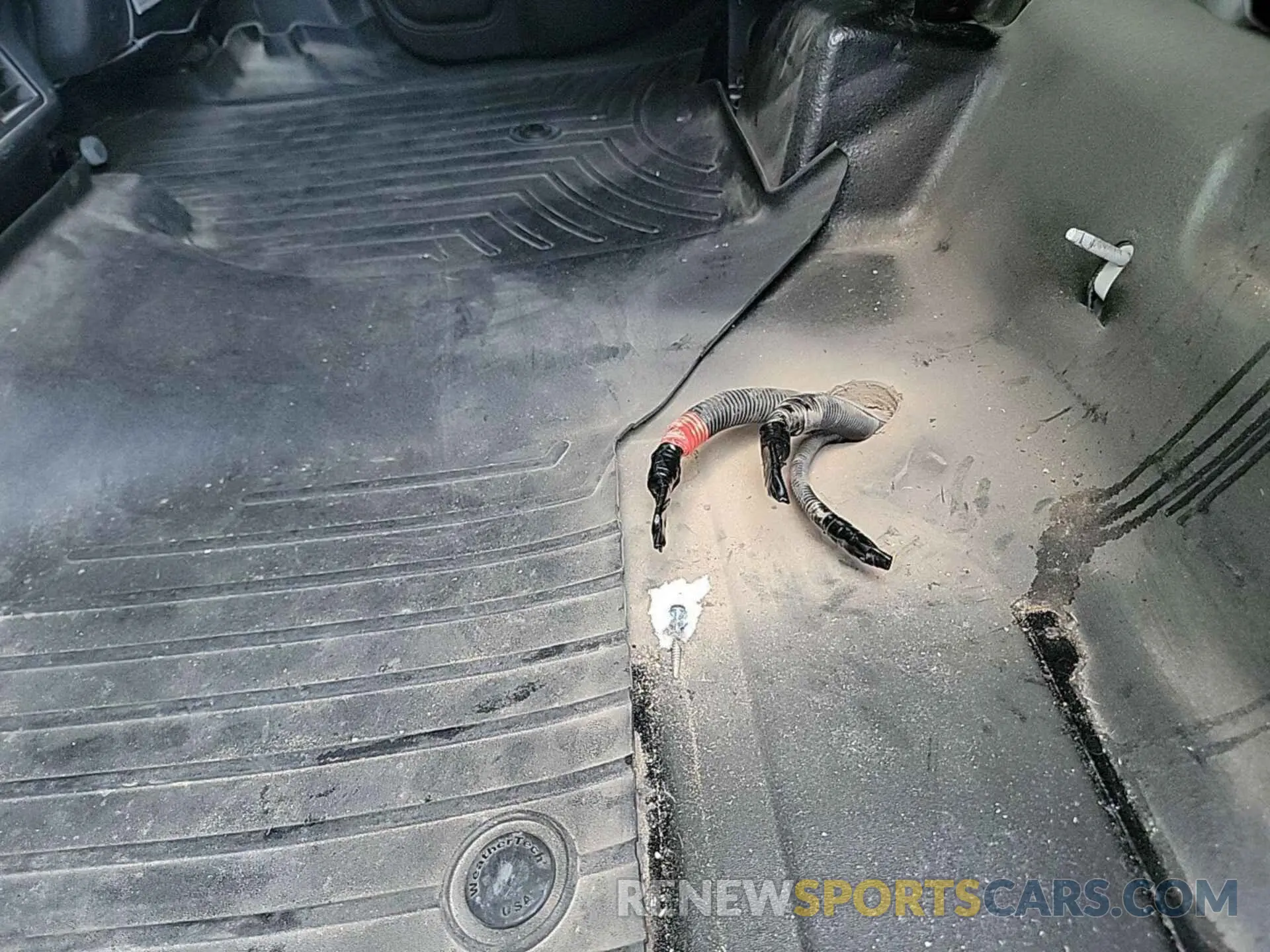 27 Photograph of a damaged car 1GC2YLE75NF255806 CHEVROLET SILVERADO 2022