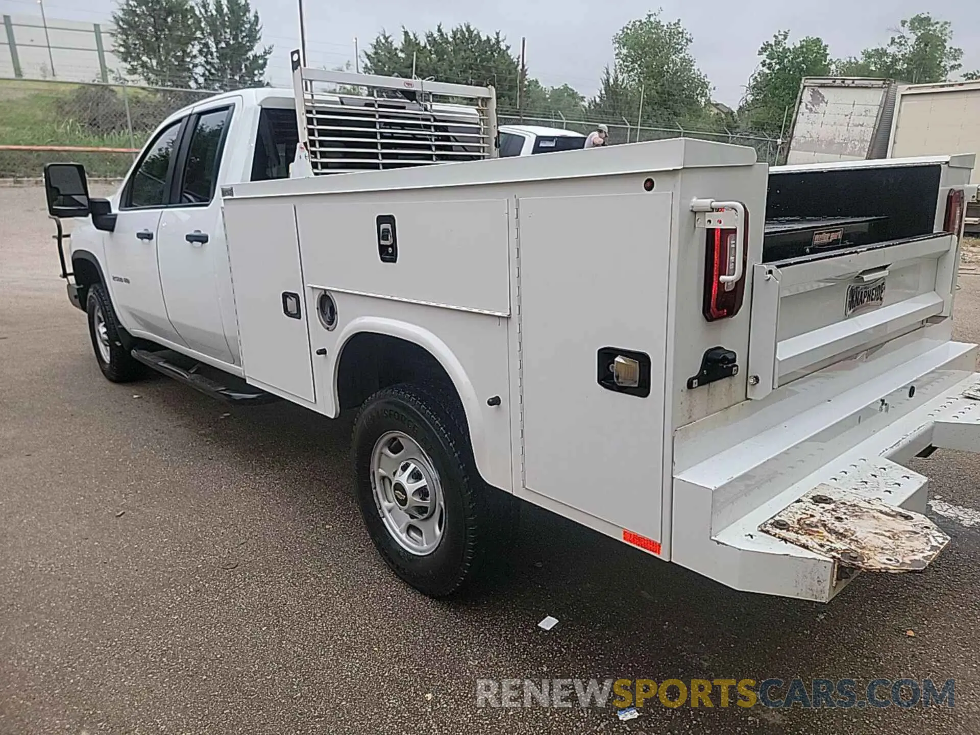 3 Photograph of a damaged car 1GC5YLE72NF173481 CHEVROLET SILVERADO 2022