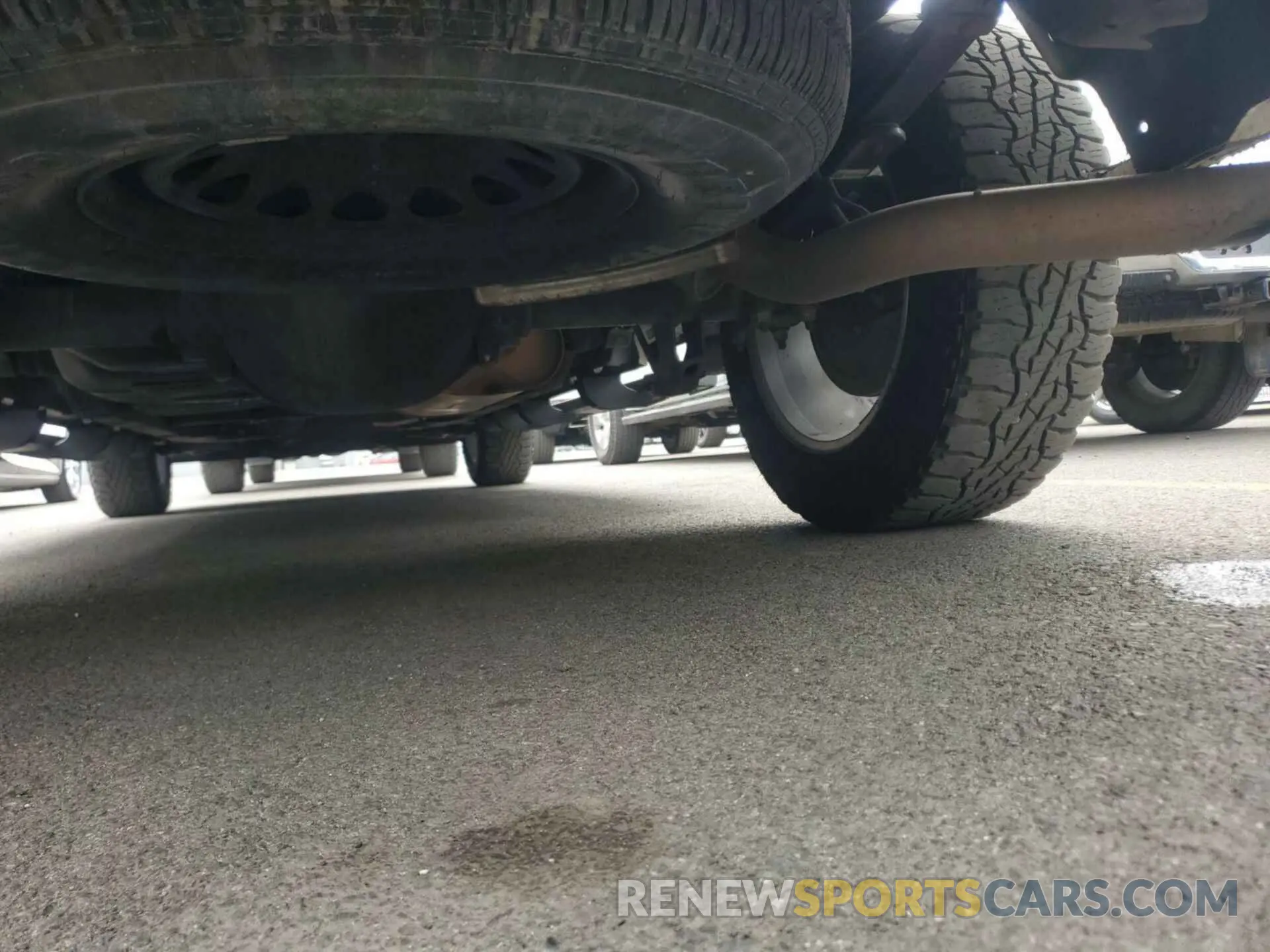 31 Photograph of a damaged car 1GCRDBEK3NZ615047 CHEVROLET SILVERADO 2022