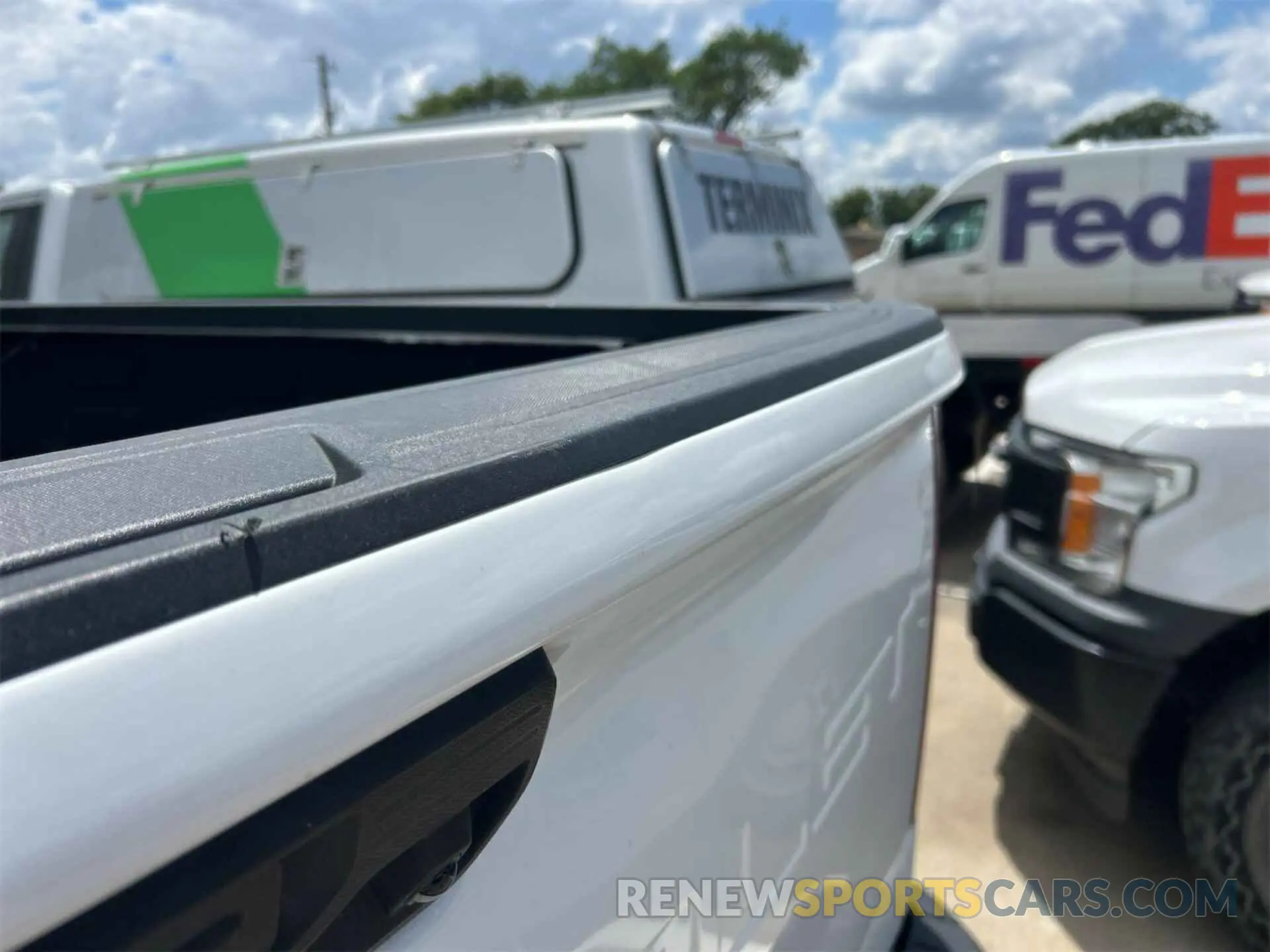 6 Photograph of a damaged car 2GC4YPEY8N1230785 CHEVROLET SILVERADO 2022