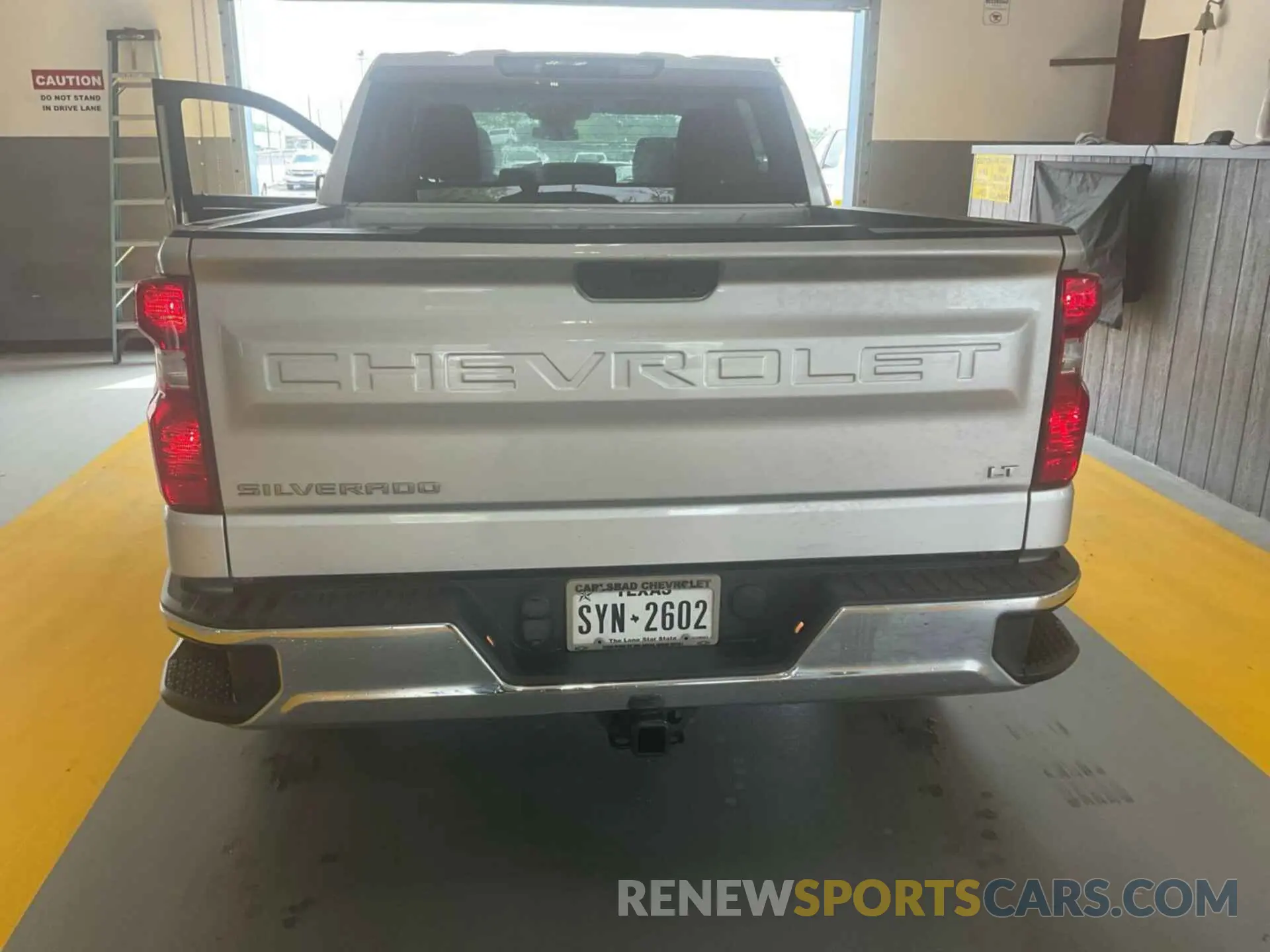 3 Photograph of a damaged car 3GCPDKEK7NG552297 CHEVROLET SILVERADO 2022