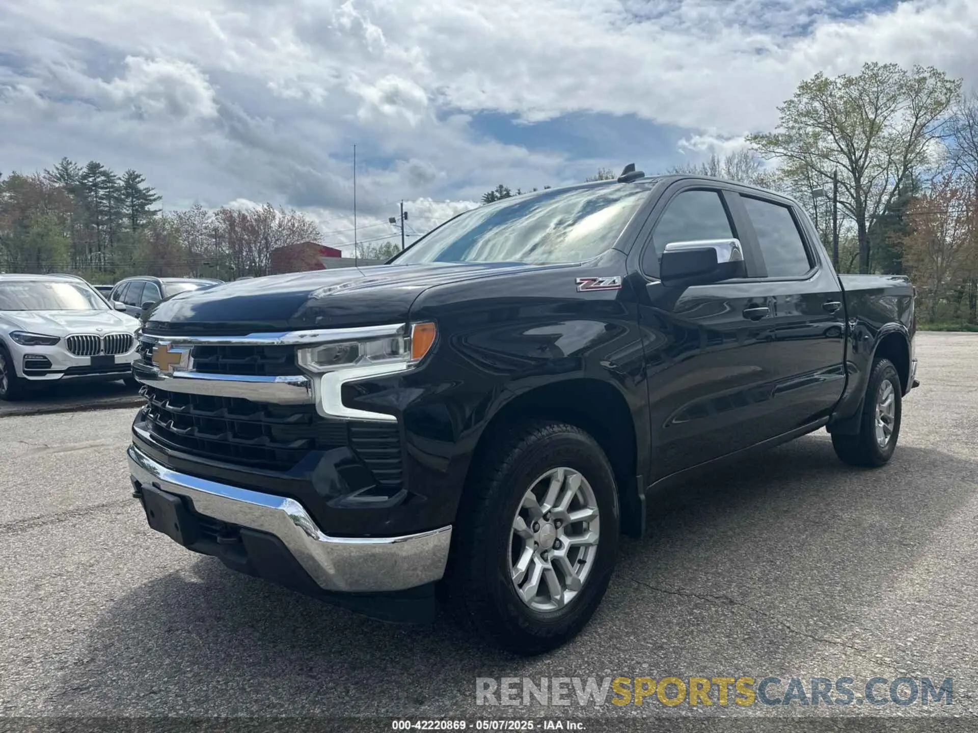 2 Photograph of a damaged car 3GCUDDED3NG512105 CHEVROLET SILVERADO 2022