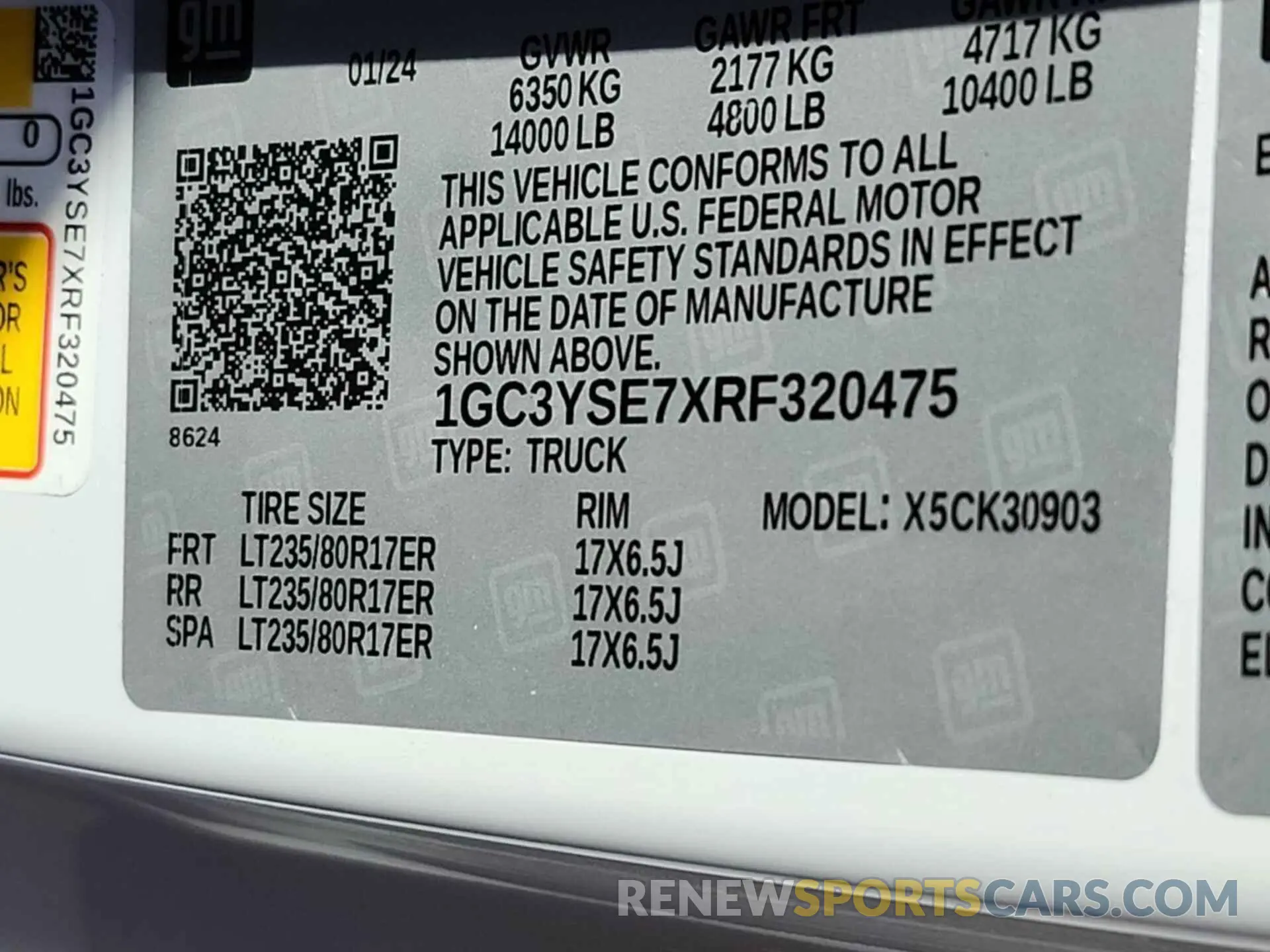 19 Photograph of a damaged car 1GC3YSE7XRF320475 CHEVROLET SILVERADO 2024