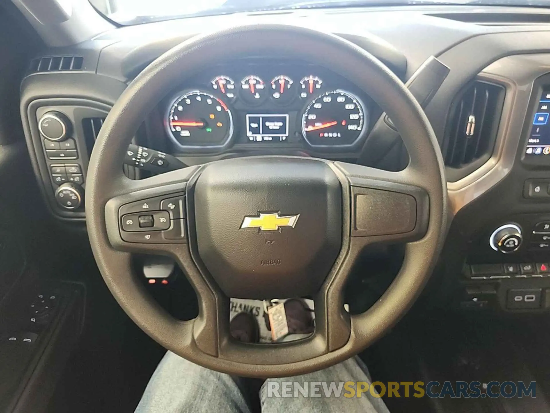 9 Photograph of a damaged car 1GC3YSE7XRF320475 CHEVROLET SILVERADO 2024