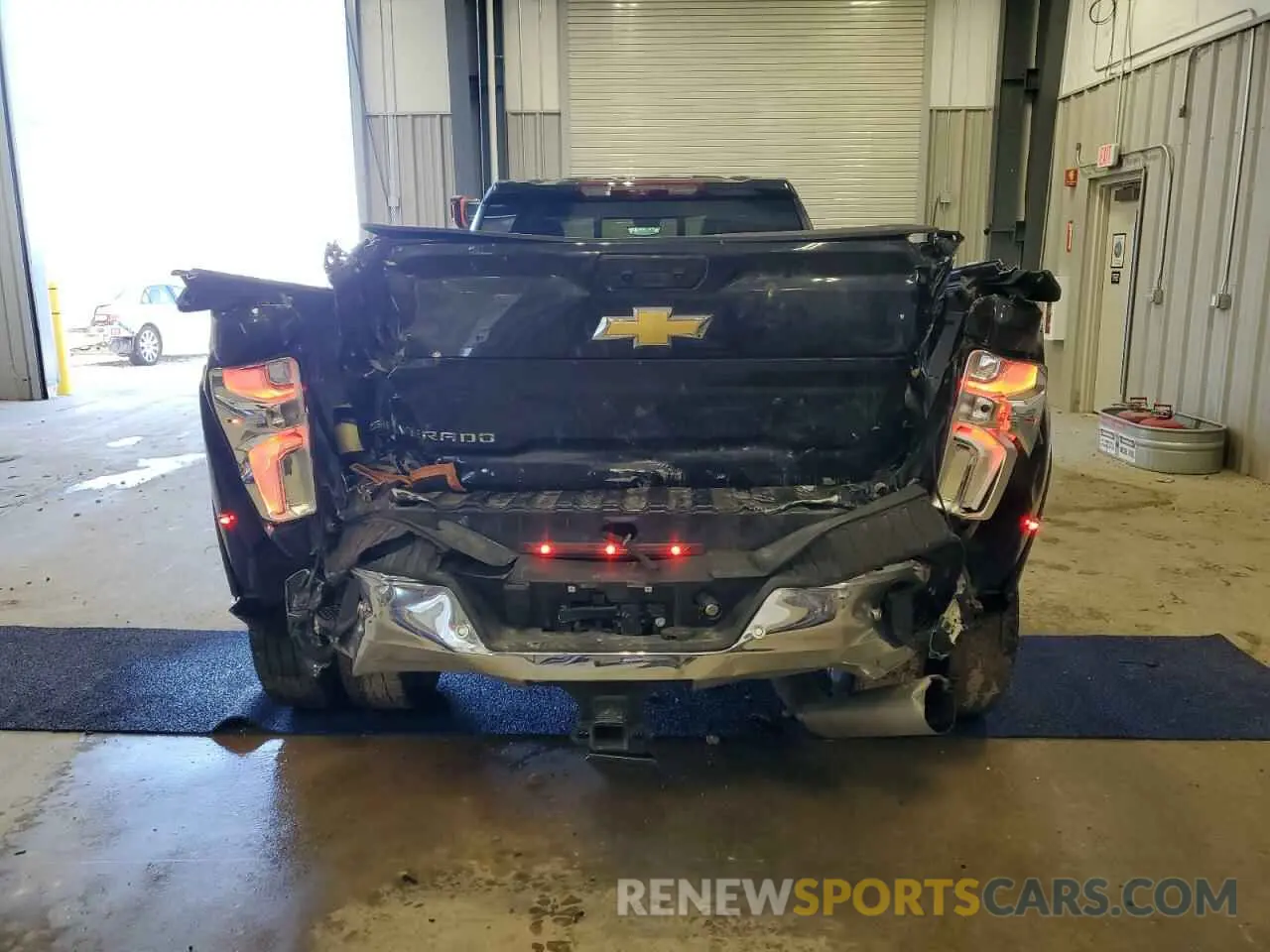 6 Photograph of a damaged car 1GC4YUEY8RF280227 CHEVROLET SILVERADO 2024