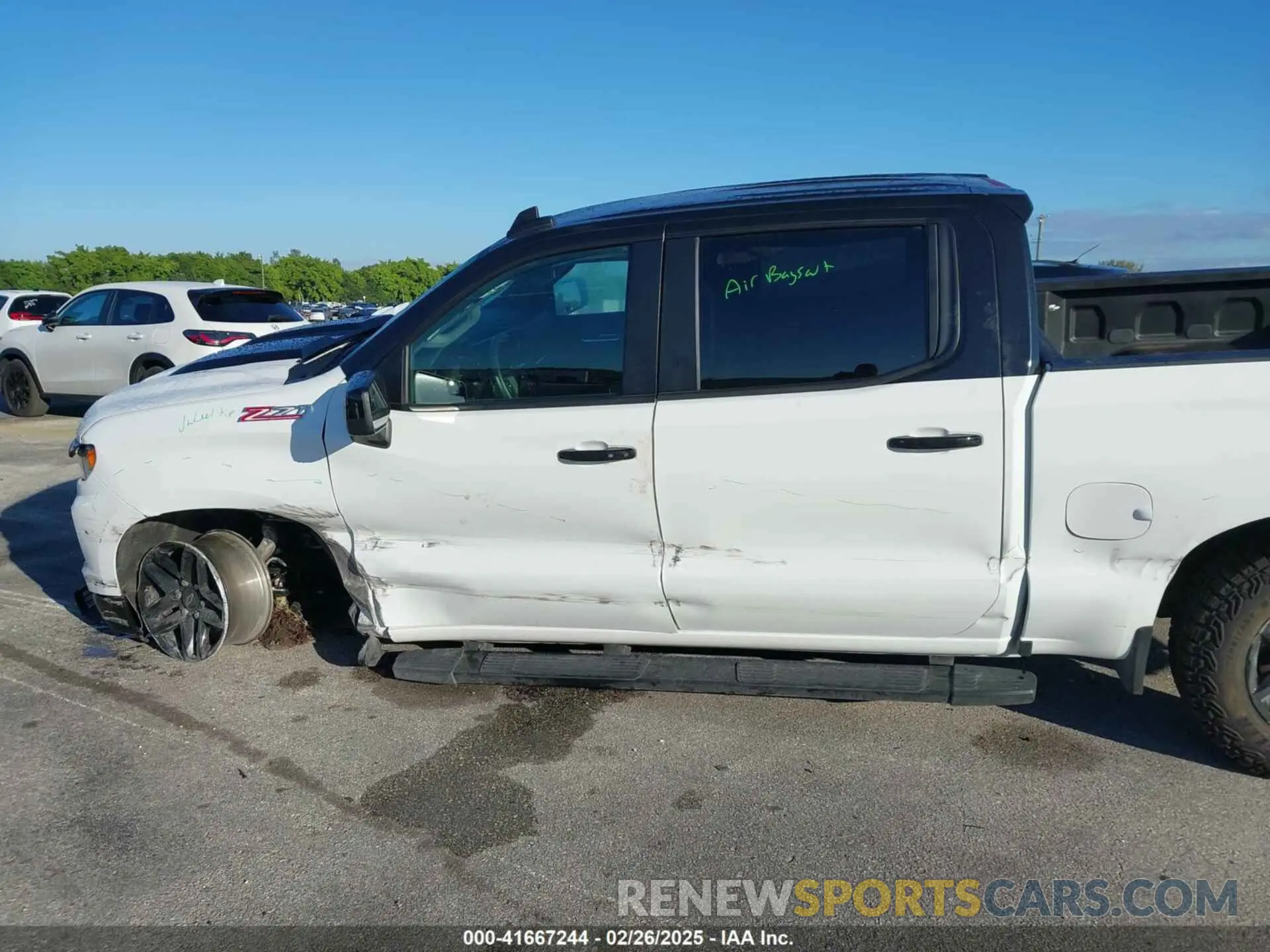 14 Photograph of a damaged car 3GCUDFED4RG268188 CHEVROLET SILVERADO 2024